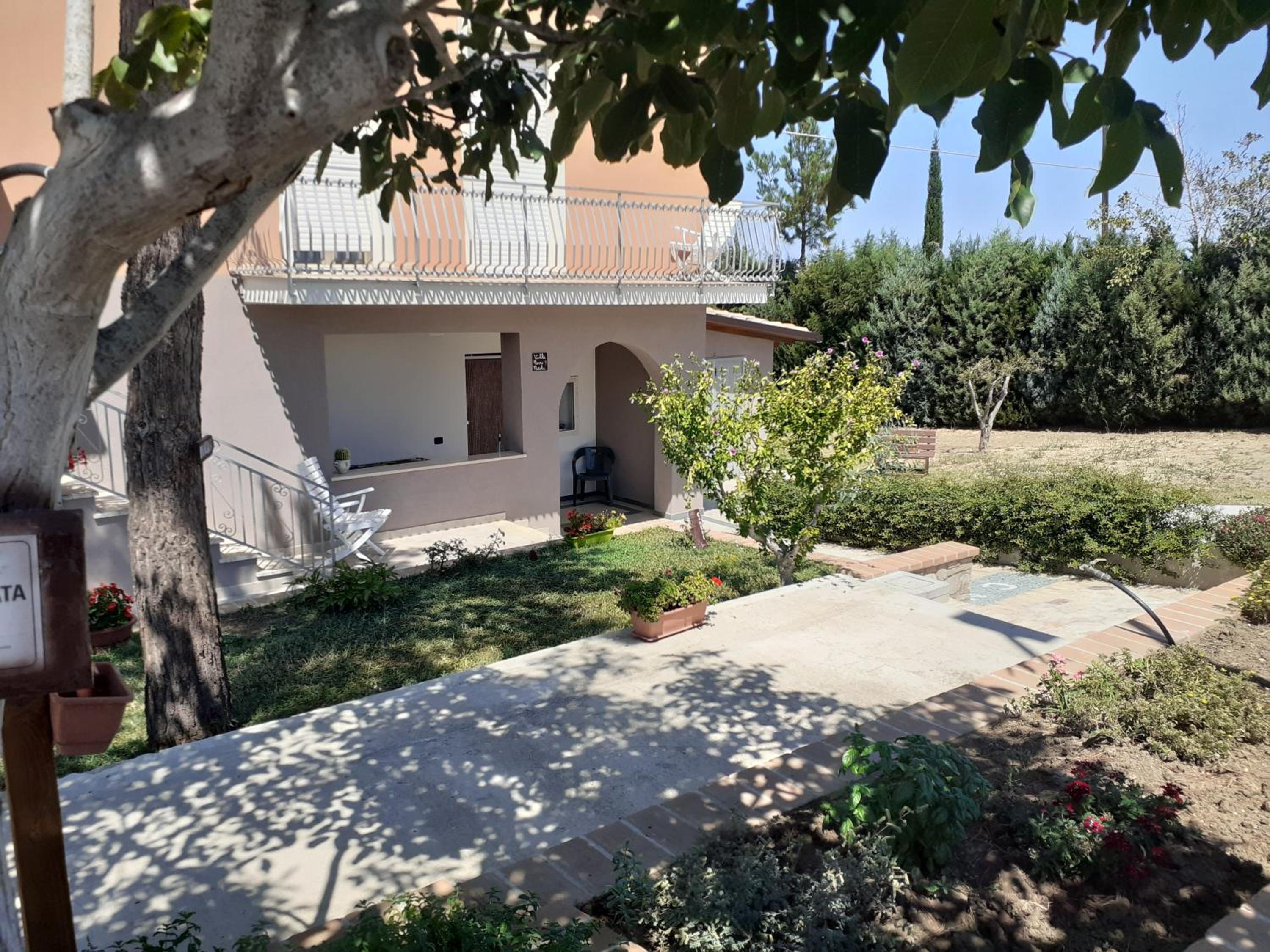 Photo 18