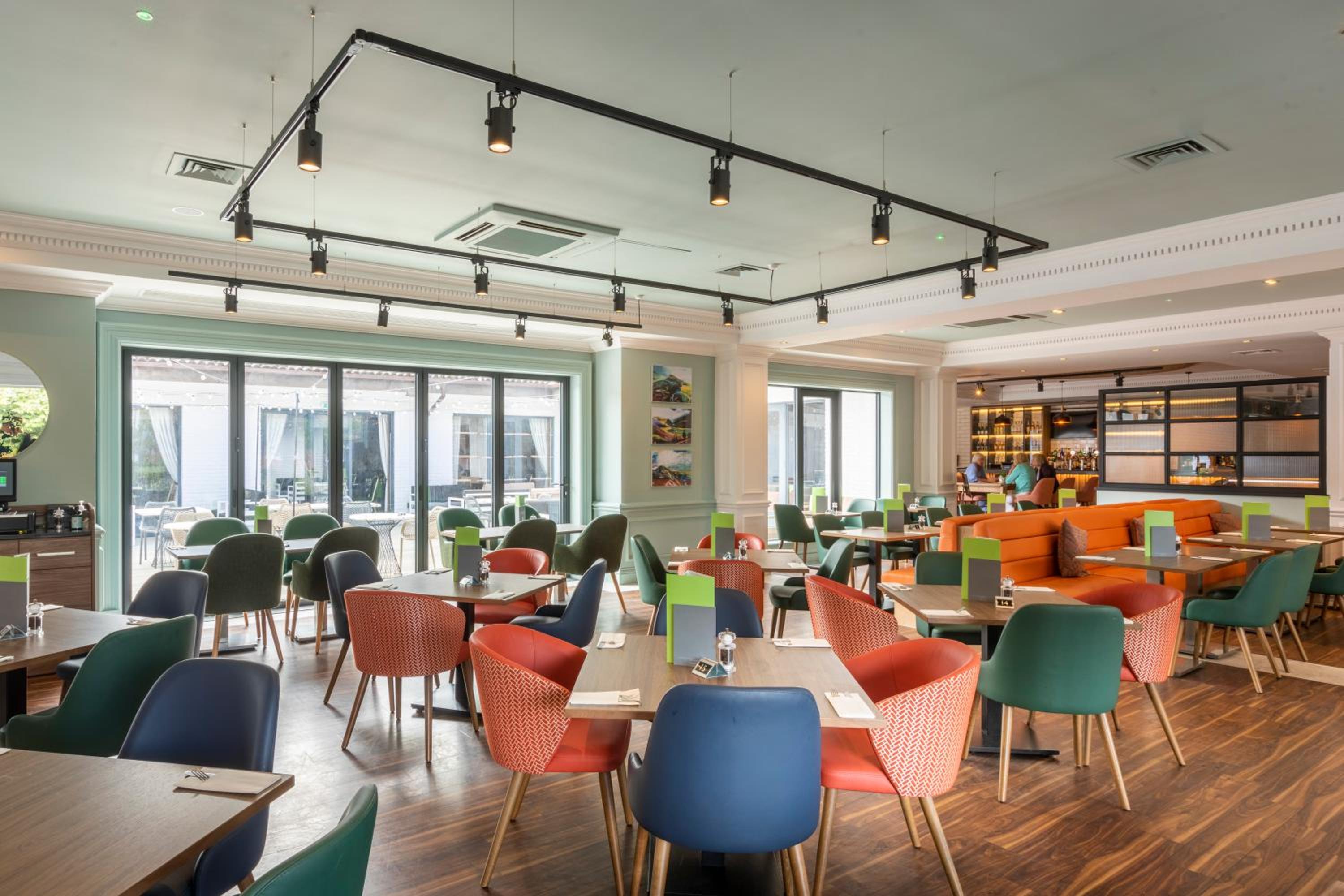 Guildford Vacations - Holiday Inn Guildford, an IHG Hotel - Property Image 3