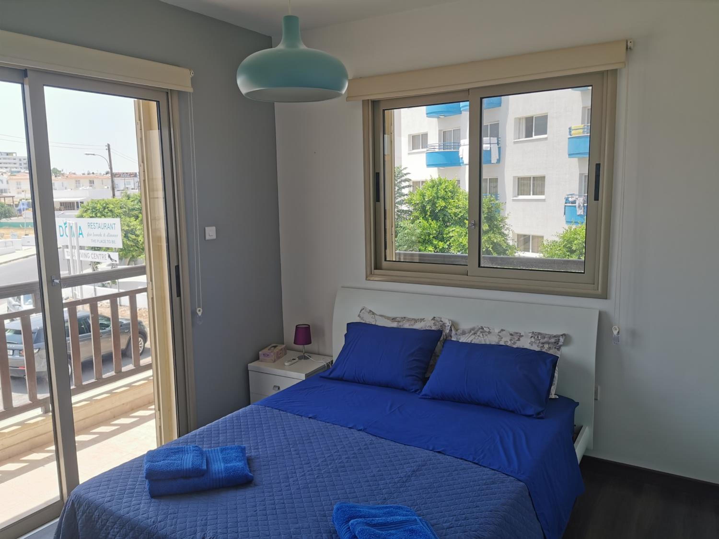 Sea view cosy apartment