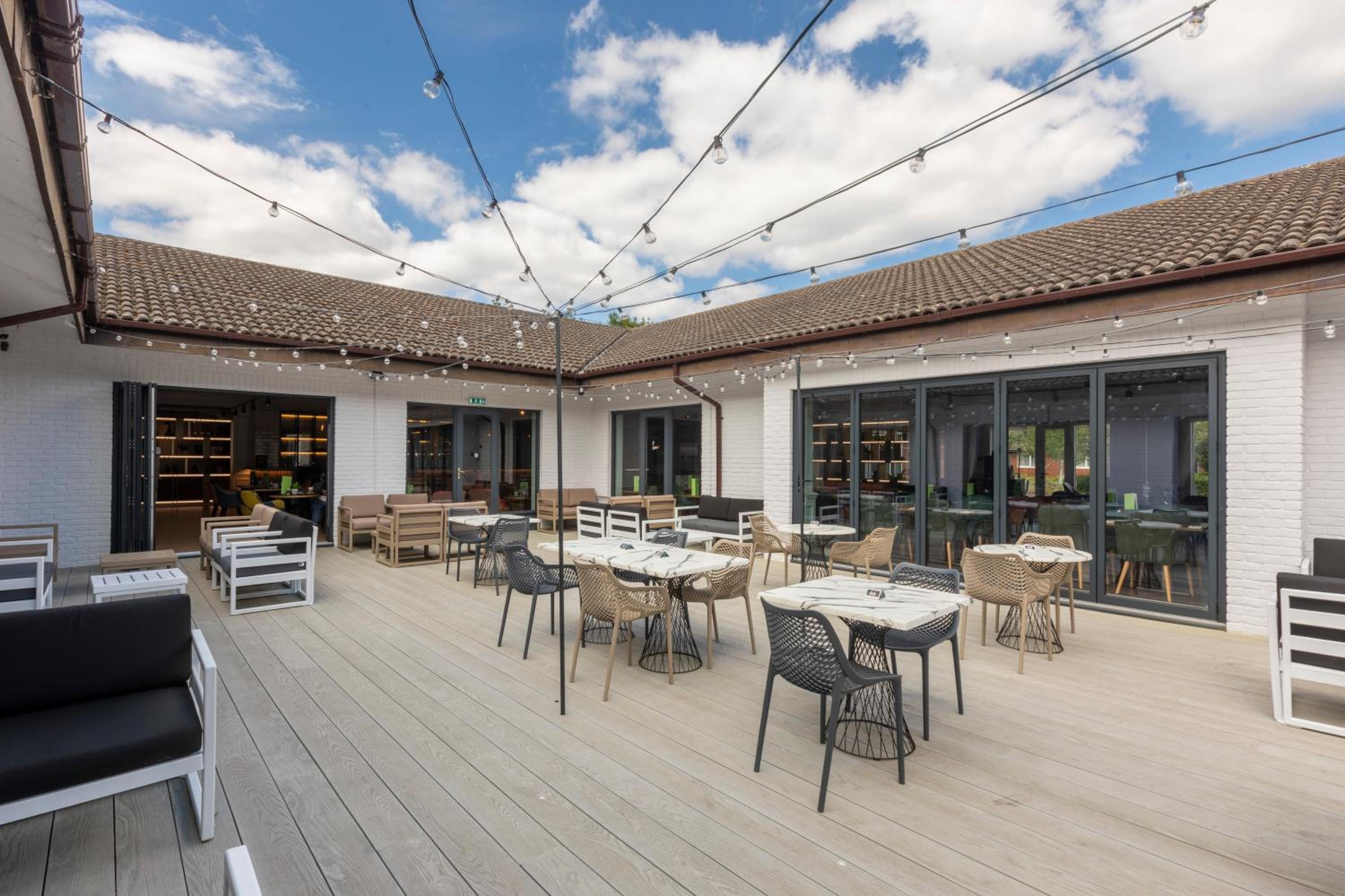 Guildford Vacations - Holiday Inn Guildford, an IHG Hotel - Property Image 62