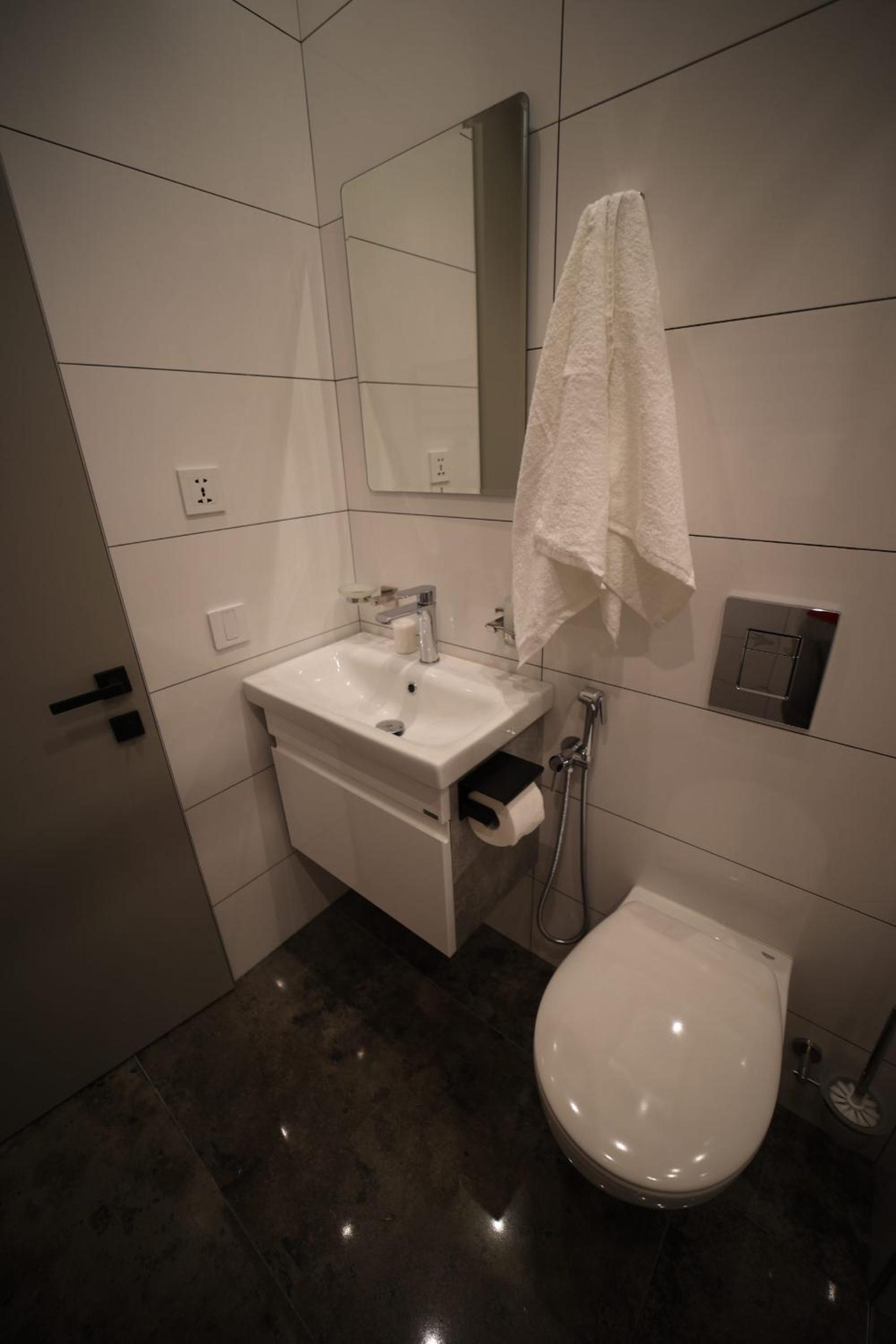 AVENUE RESIDENCE by AY North Avenue