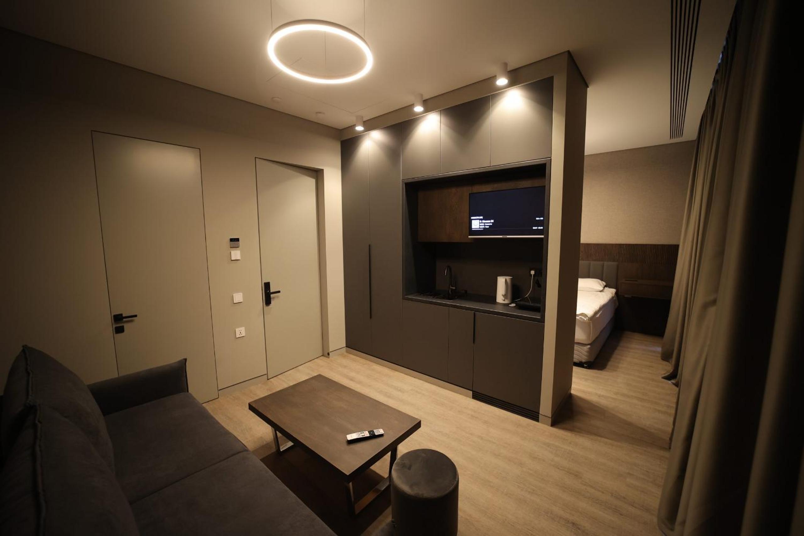 AVENUE RESIDENCE by AY North Avenue