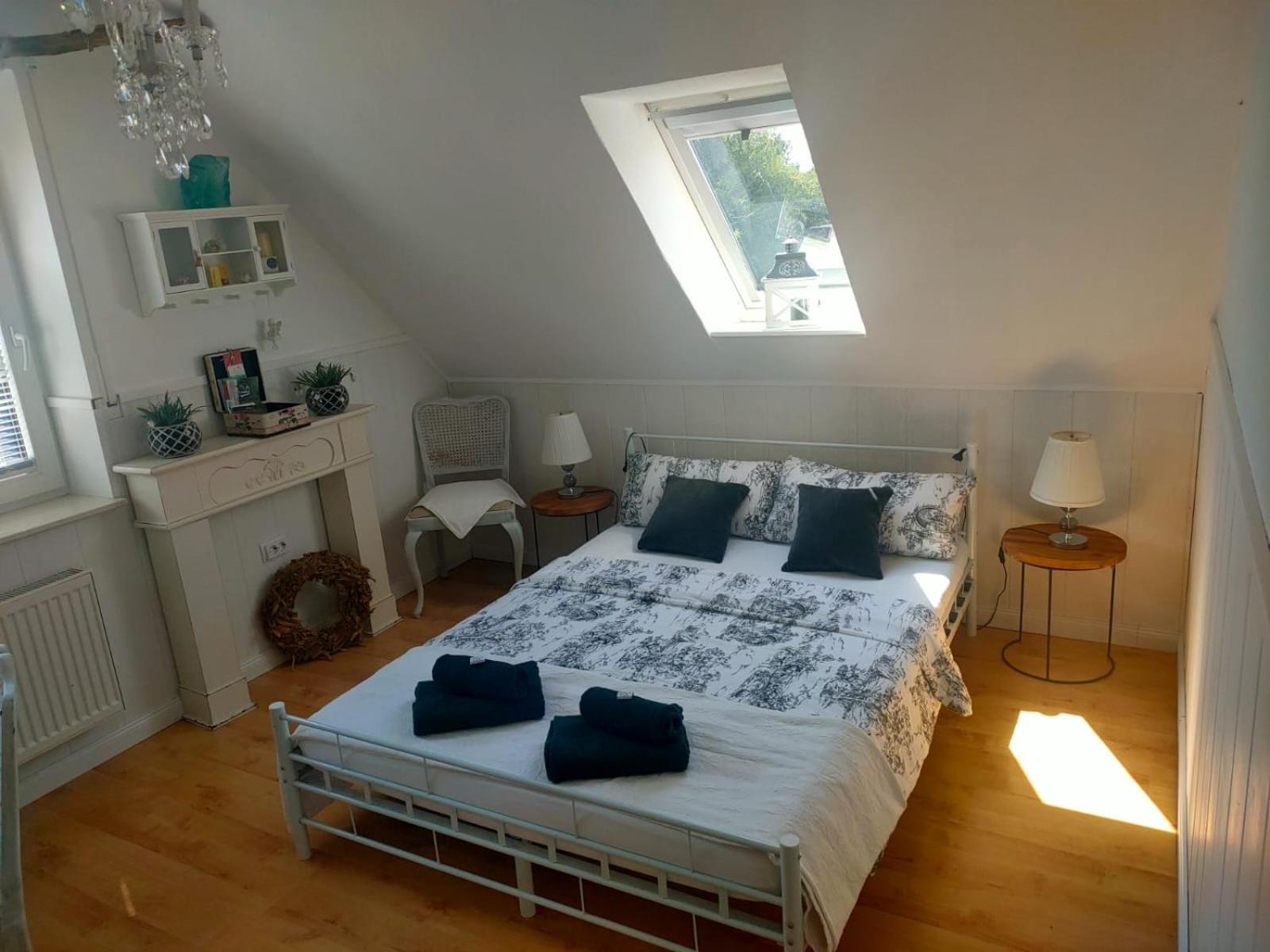 Luana`s White Cottage