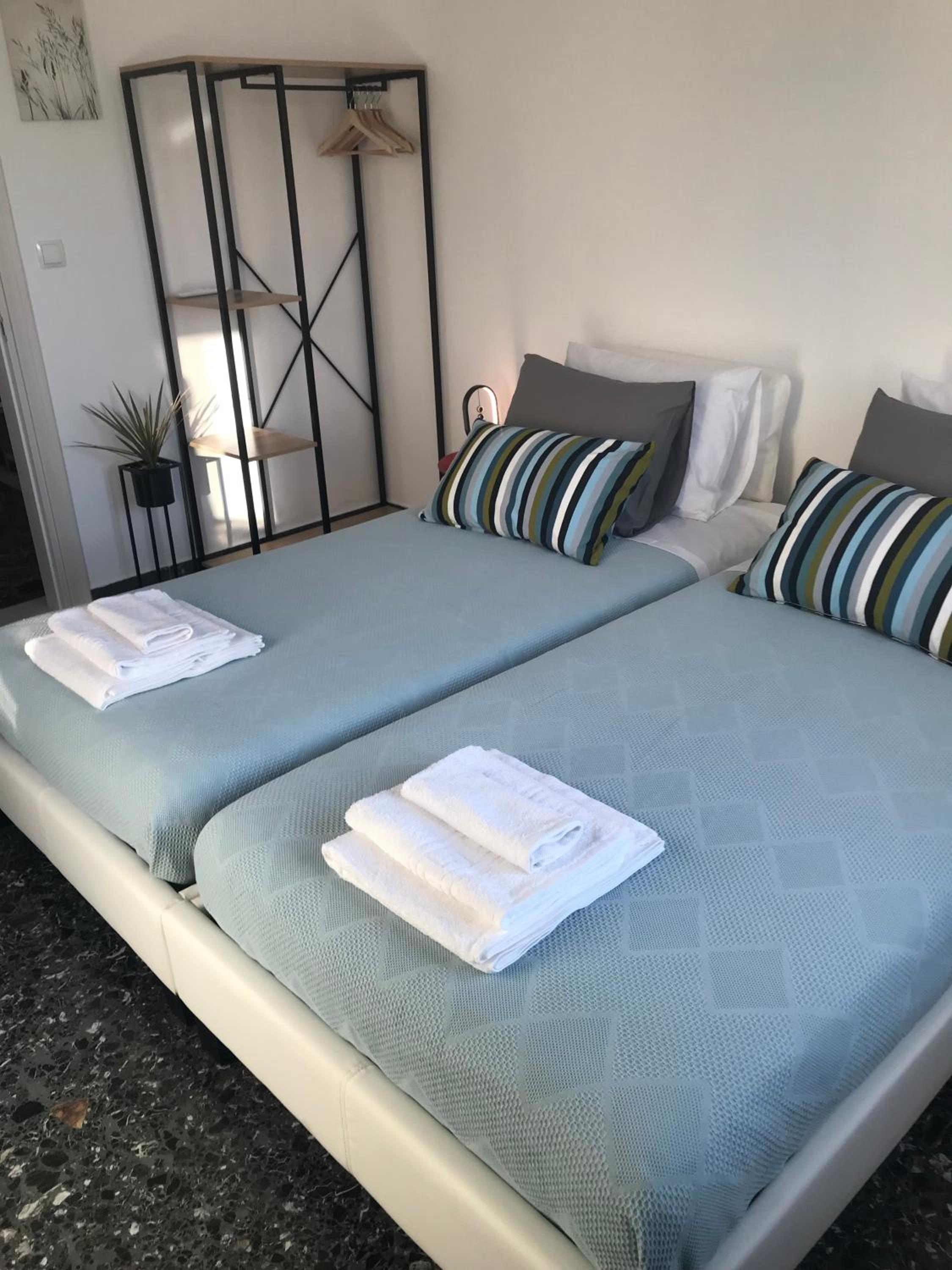 Patrikó-Bright 3-bedroom vacation home, 200m from the beach. photo 3