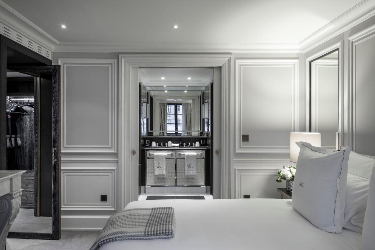 J.K. Place Paris 46