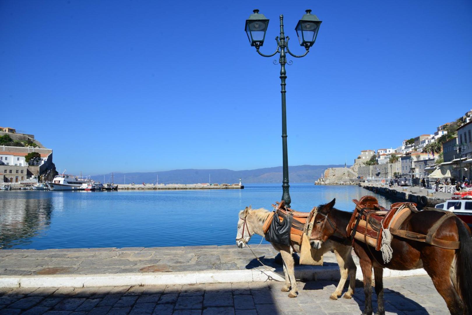 Hydra town, Relaxing patio Panoramic sea view
