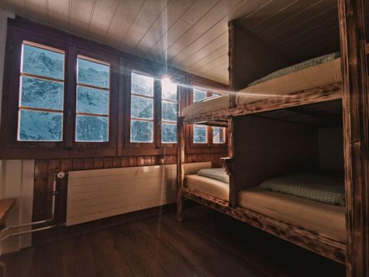 Mountain Hostel Gimmelwald 19