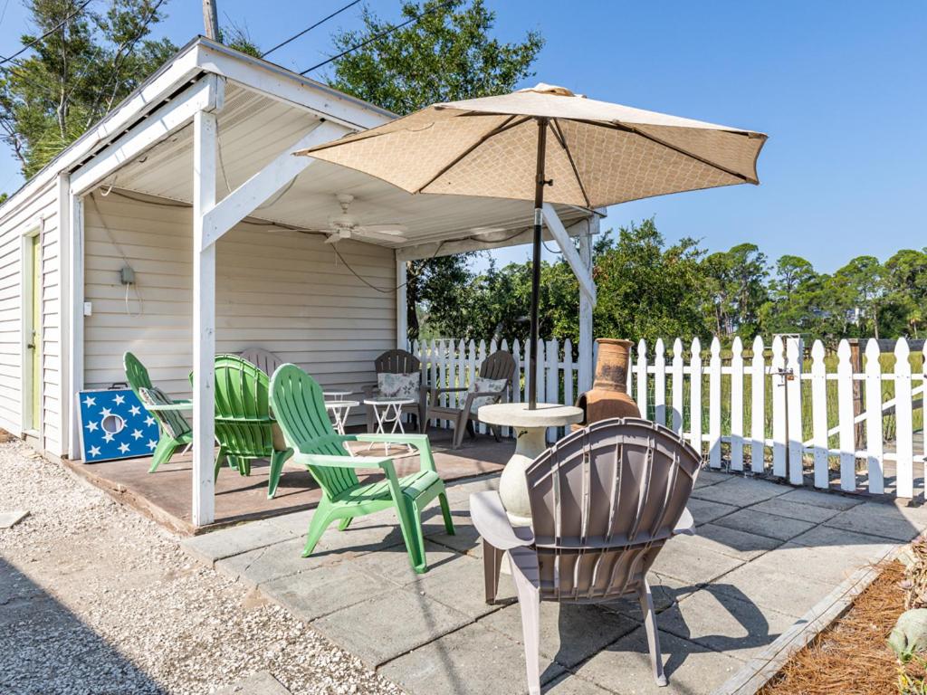 Horsepen Creek Cottage view 3