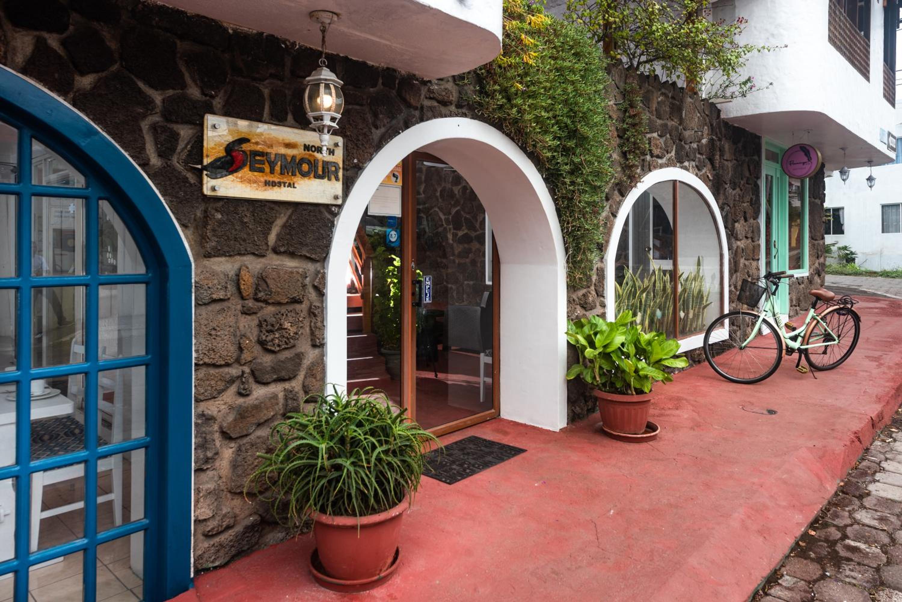 Hostal North Seymour