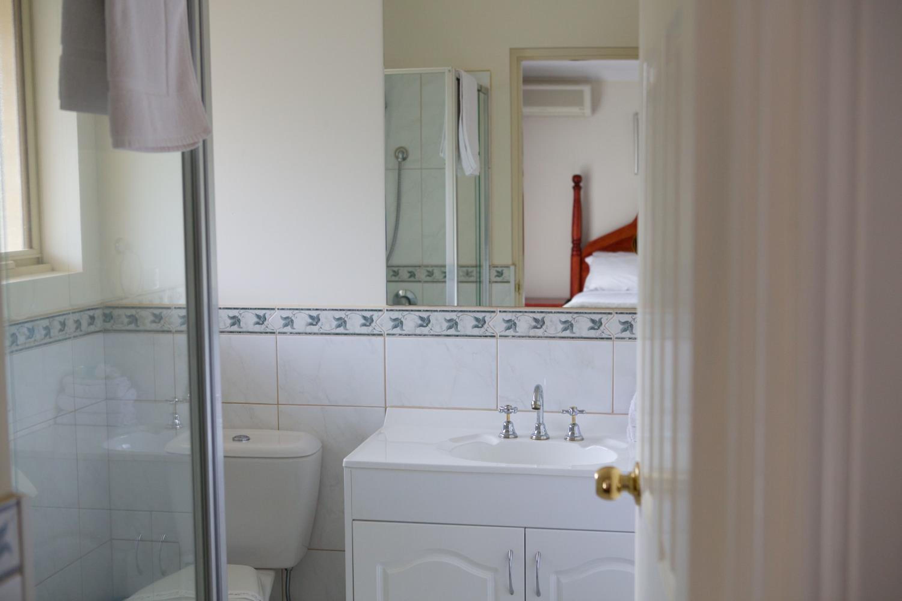 Sanctuary House Resort Motel