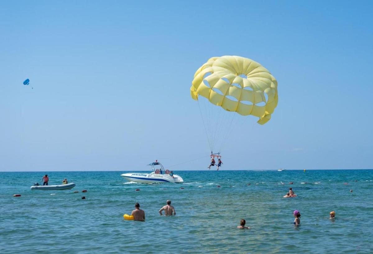Summer By The Sea Ultra Luxe 1 bedroom Apartment with a private beach - Al Marjan Island