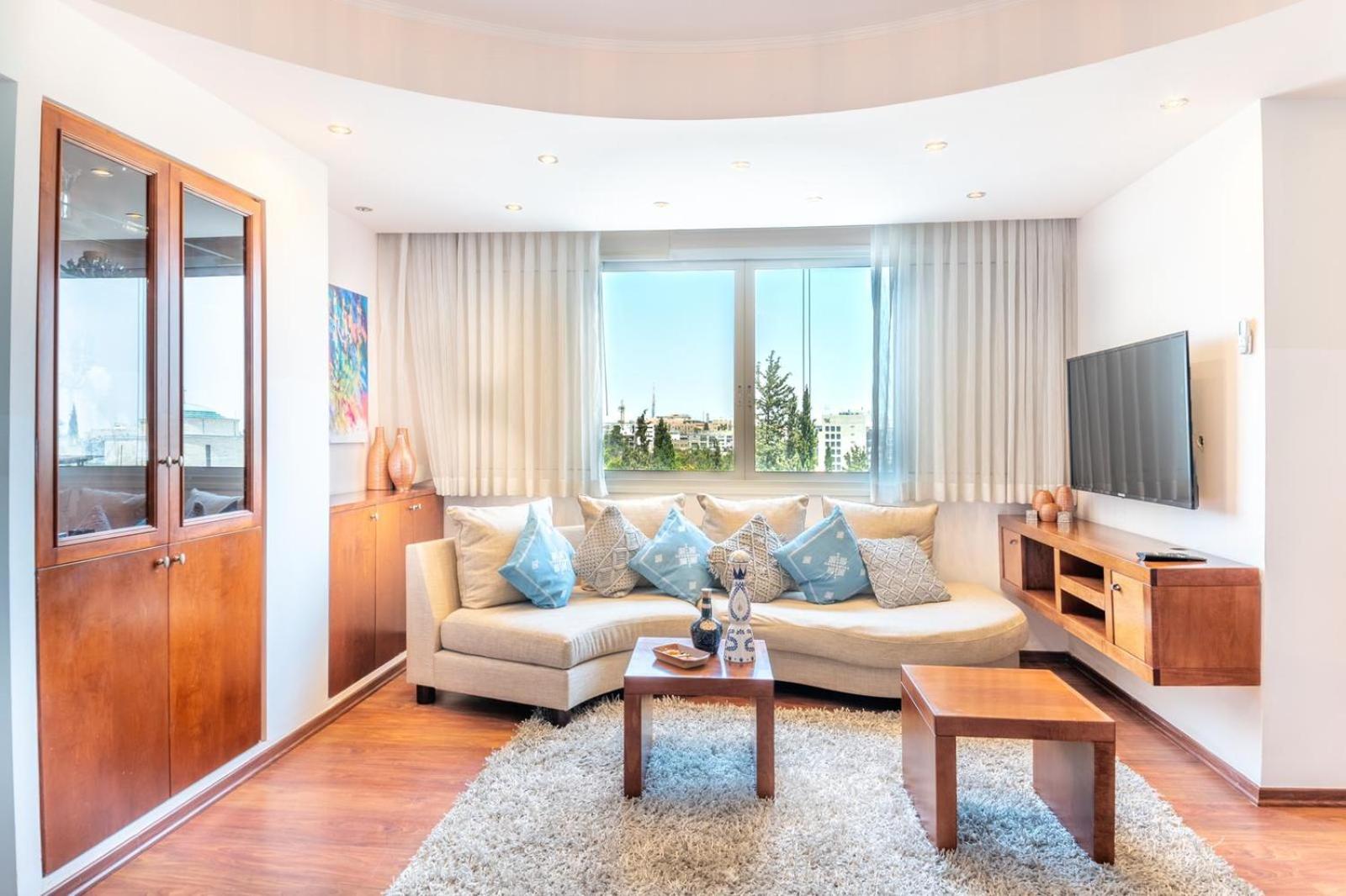 Art Apartment In Mamila - Art & View