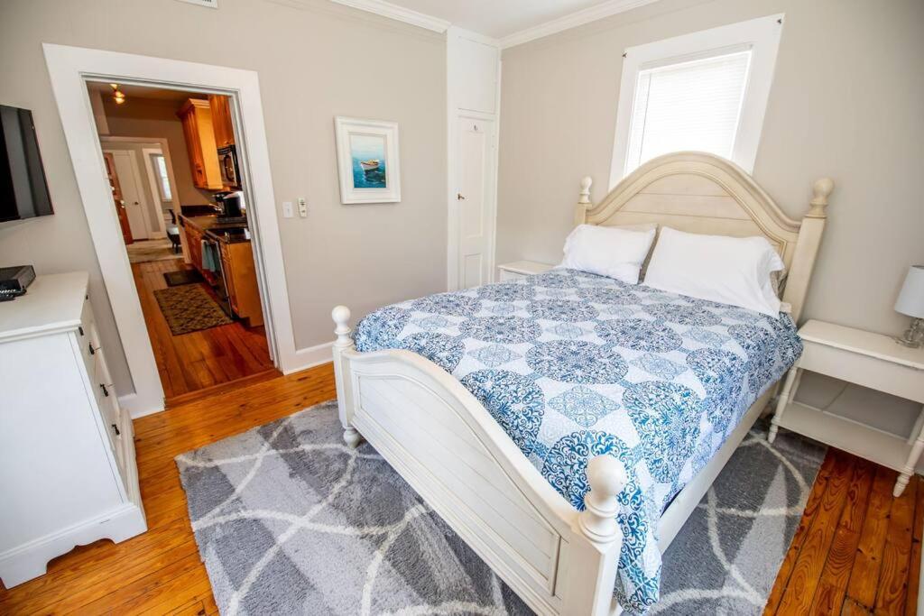 Annapolis Vacations - King George Downtown Annapolis Getaway - Property Image 12