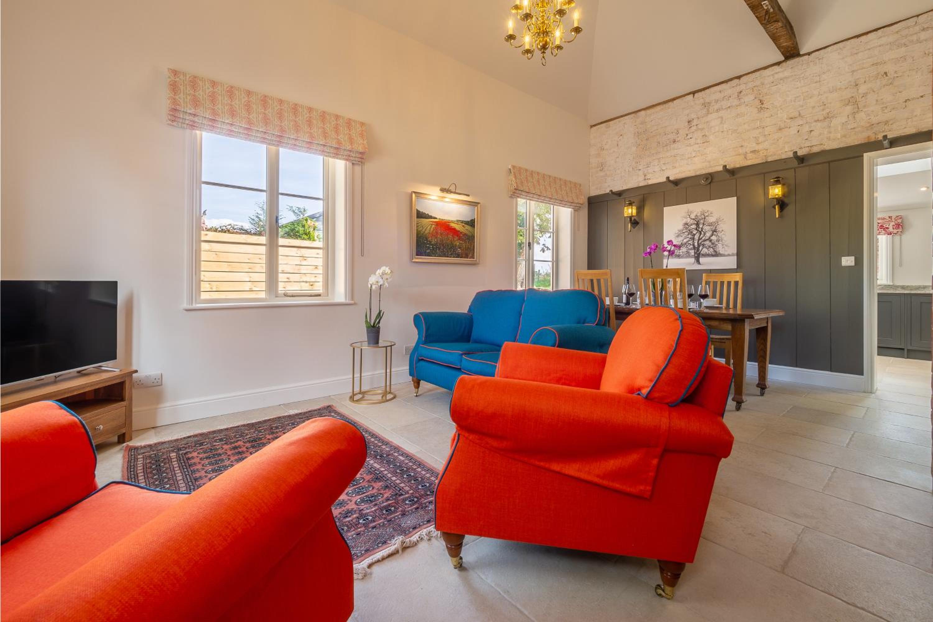 Luxurious rural retreat - Holt Coach House view 4