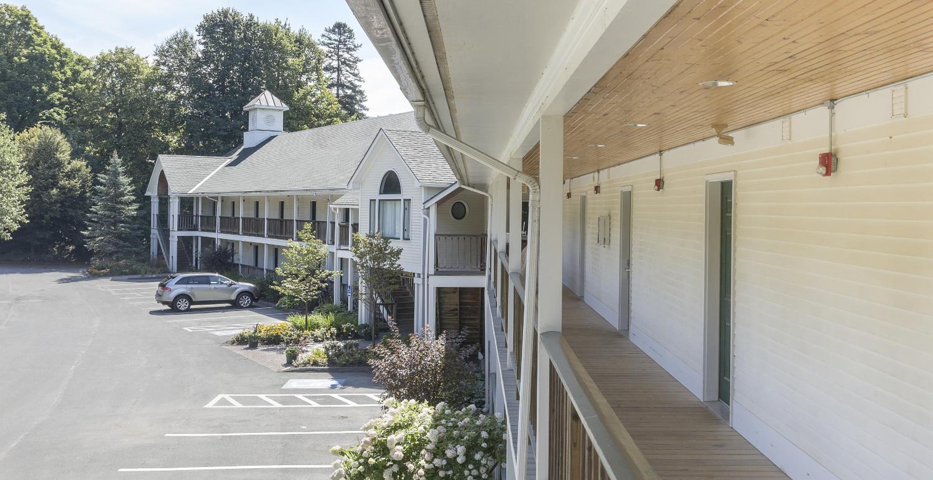 Fairbanks Inn