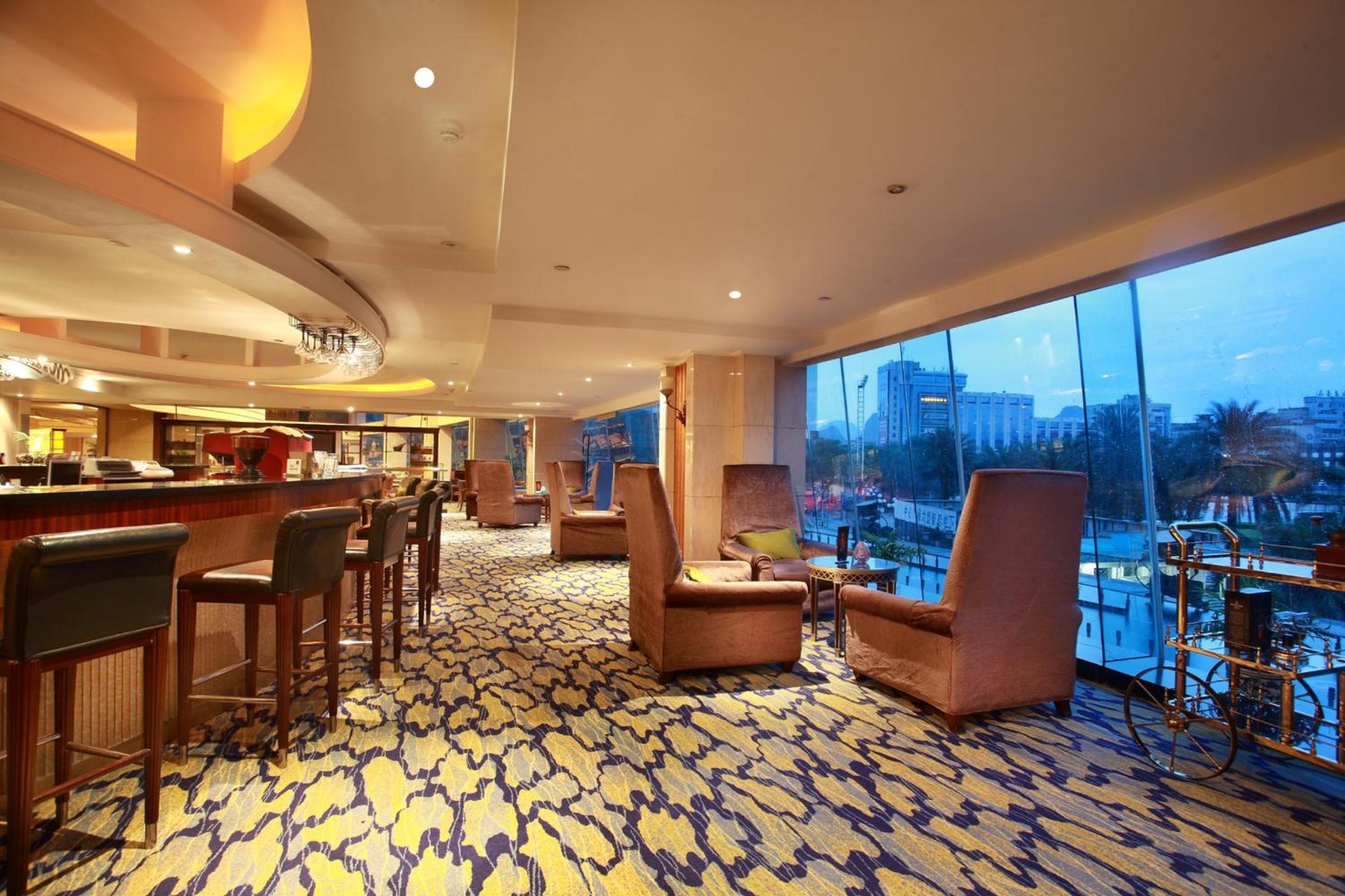 Lijiang Waterfall Hotel Guilin - Image 5