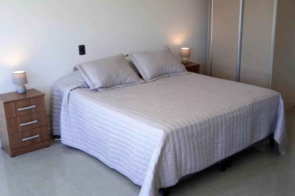 Monomabiente amplio con piscina view 4