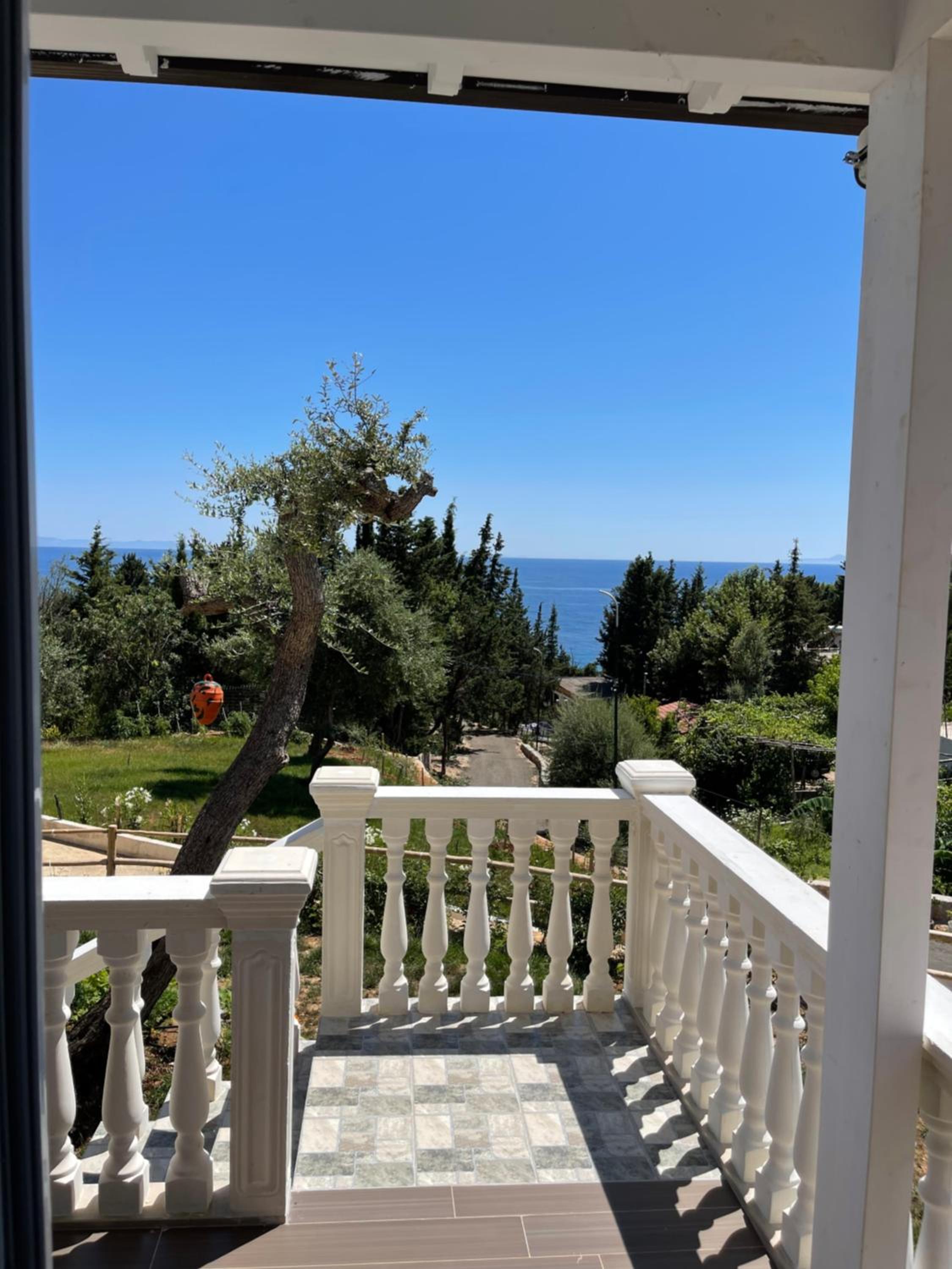Essos Villas