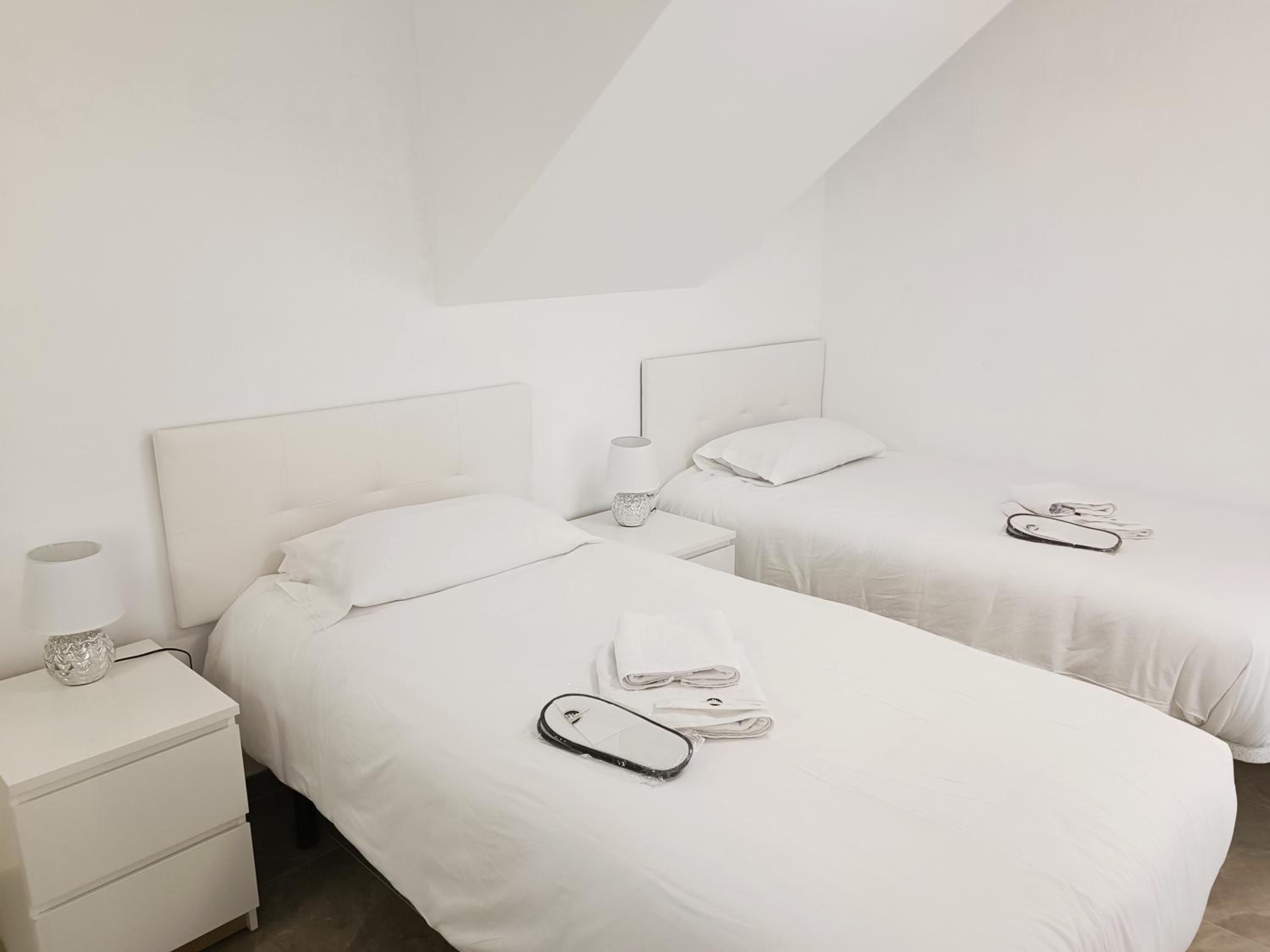 BAJ - Apartamentos en Playa Bajondillo, Torremolinos