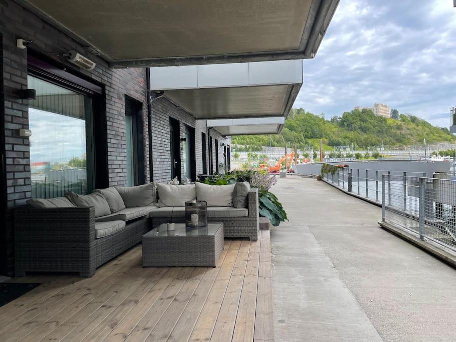 Oceanfront Apartment - Oslo Central - Private Patio view 2