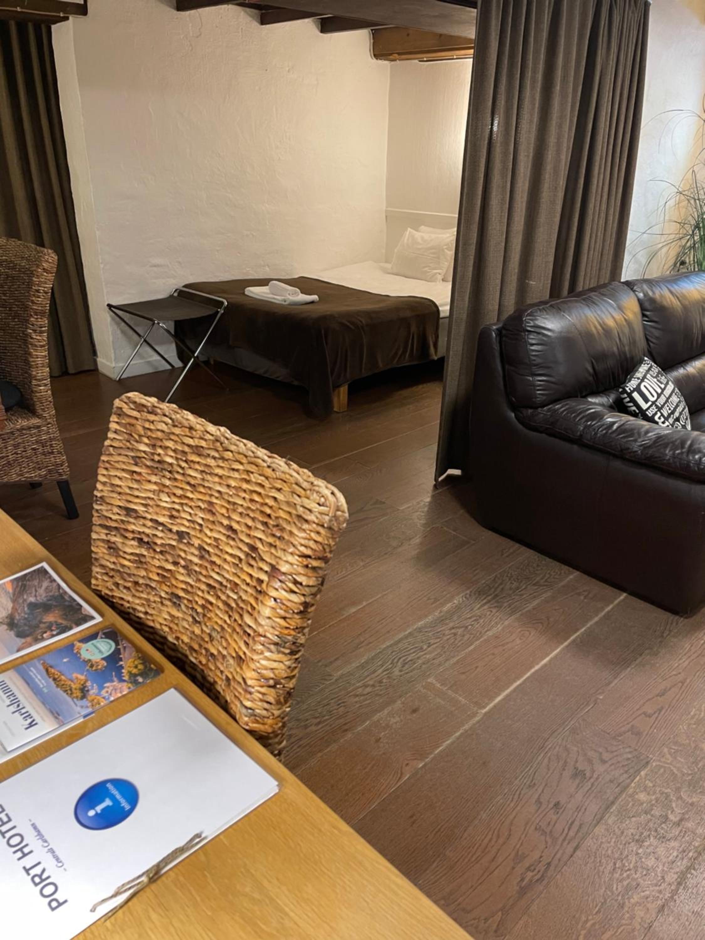 Port Hotel Apartments