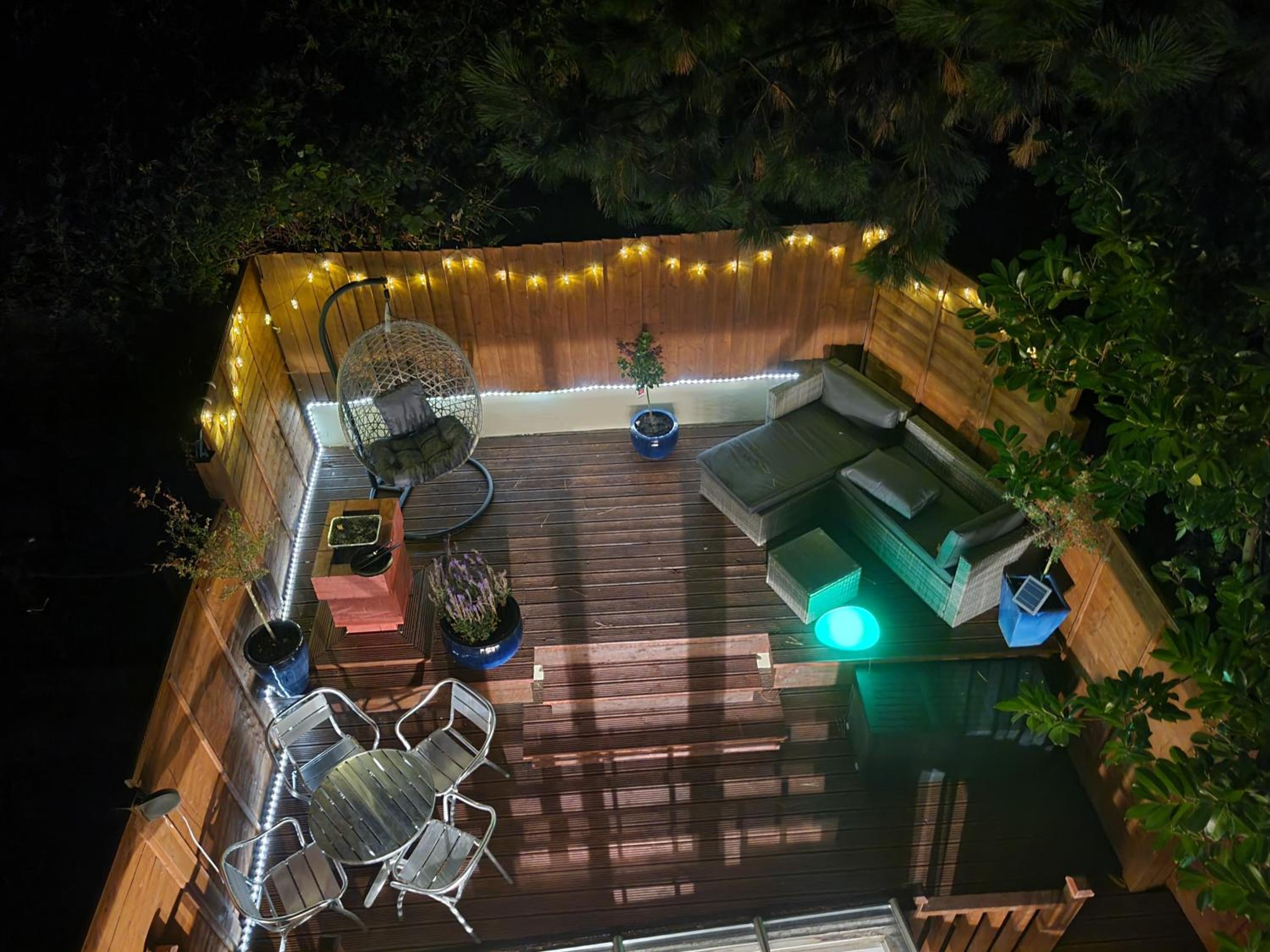 Beachfront Apartment with BBQ Sun Deck