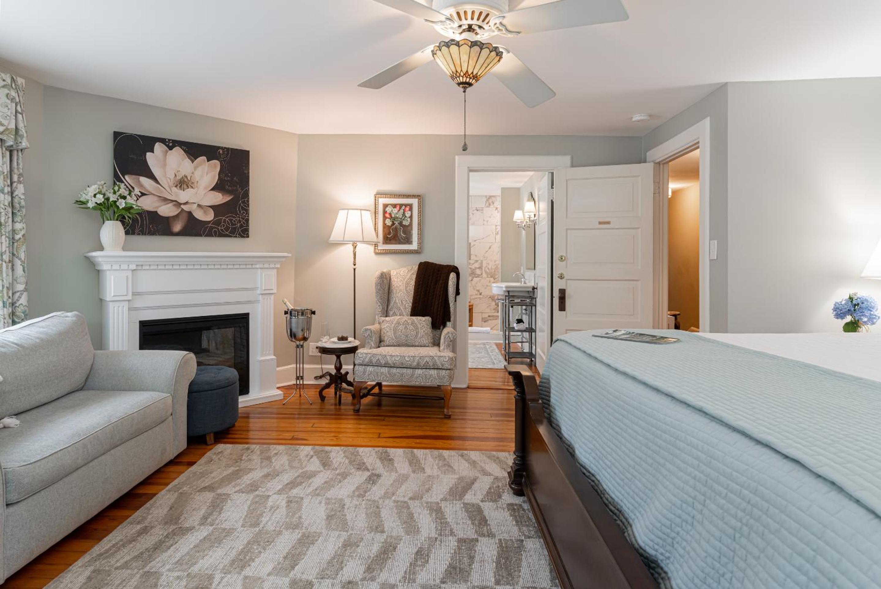 Pinecrest Bed & Breakfast