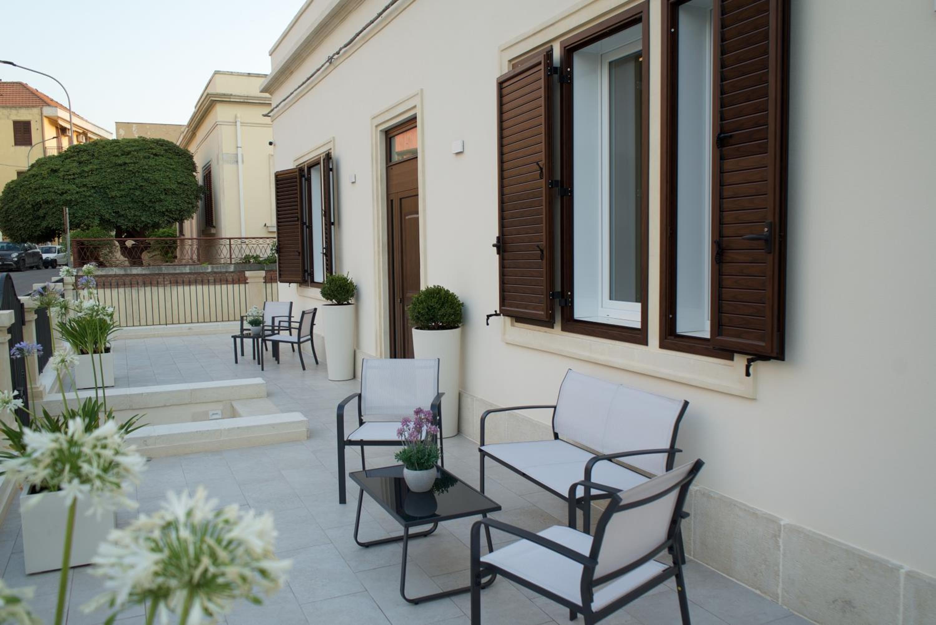 Agapanthus Holiday Home view 5