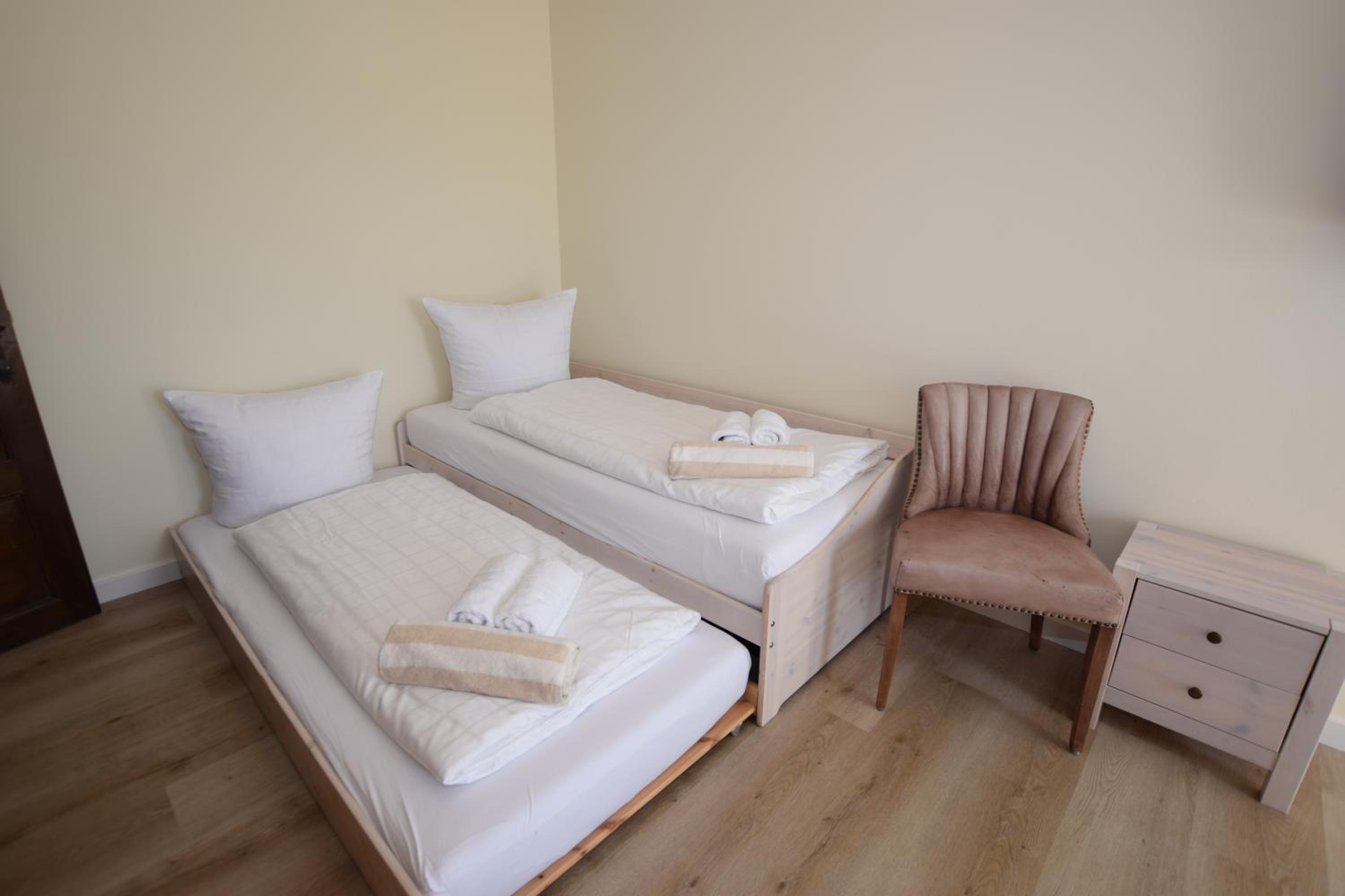 Landhaus Hideaway mit Aussenpool, Sauna und Kamin