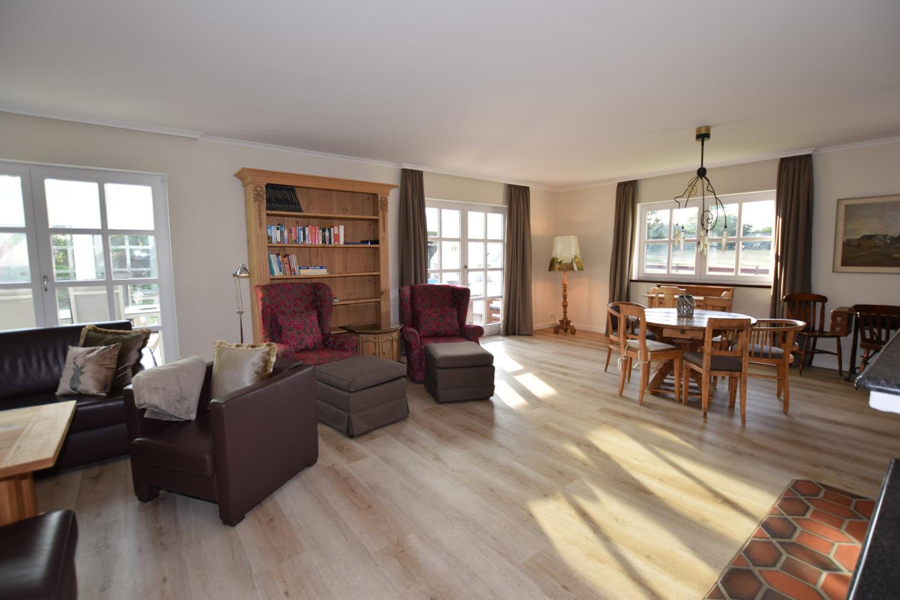 Landhaus Hideaway mit Aussenpool, Sauna und Kamin
