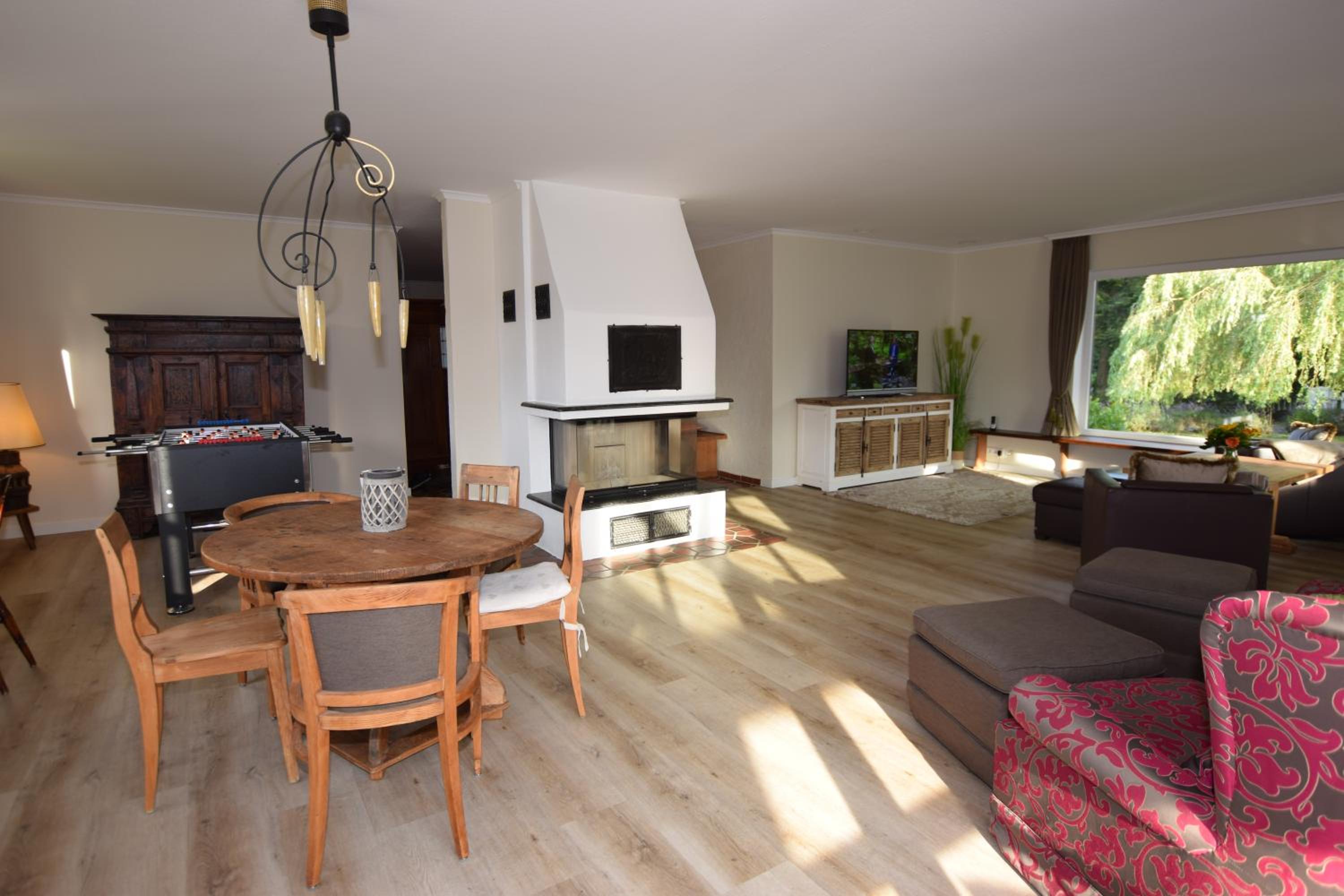Landhaus Hideaway mit Aussenpool, Sauna und Kamin
