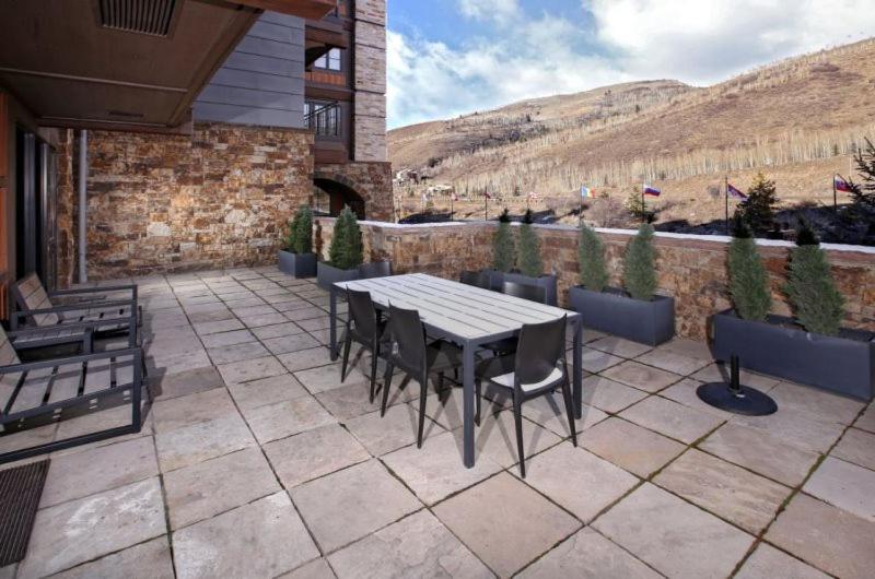 Vail Solaris 2 With Den Bedroom Vacation Rental Set At The Base Of The Mountain Just Steps From The Gondola view 3