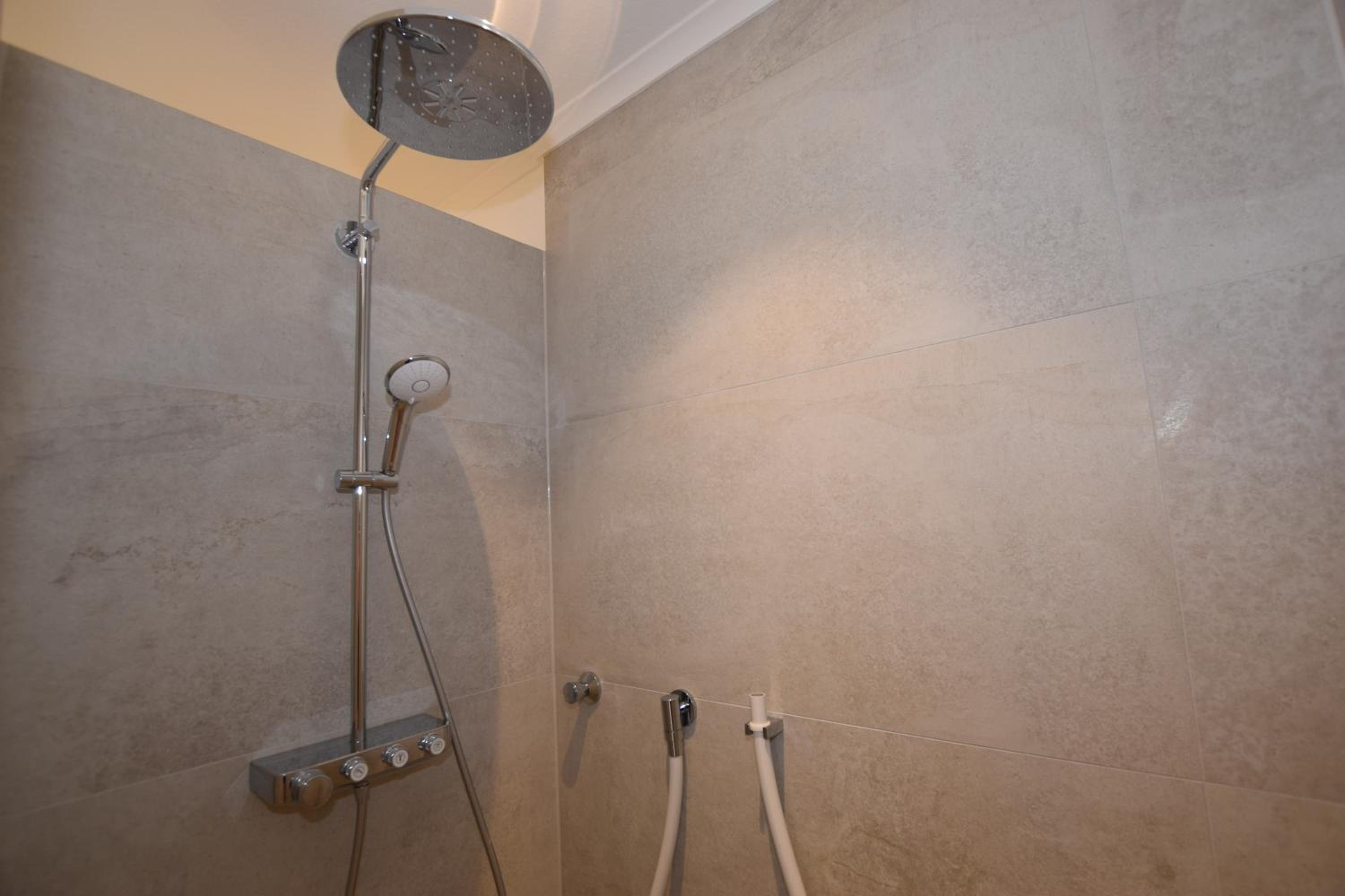Landhaus Hideaway mit Aussenpool, Sauna und Kamin