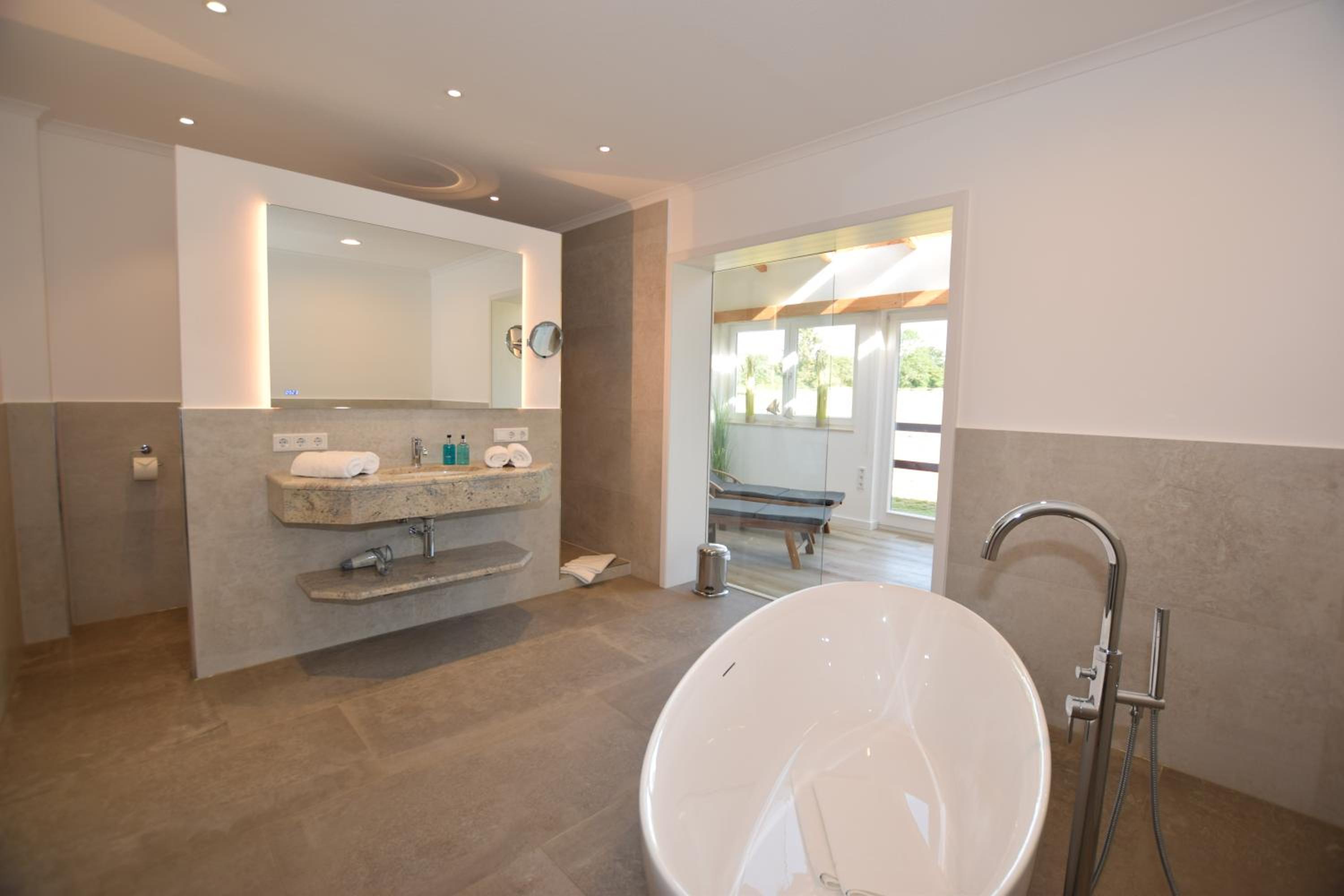 Landhaus Hideaway mit Aussenpool, Sauna und Kamin