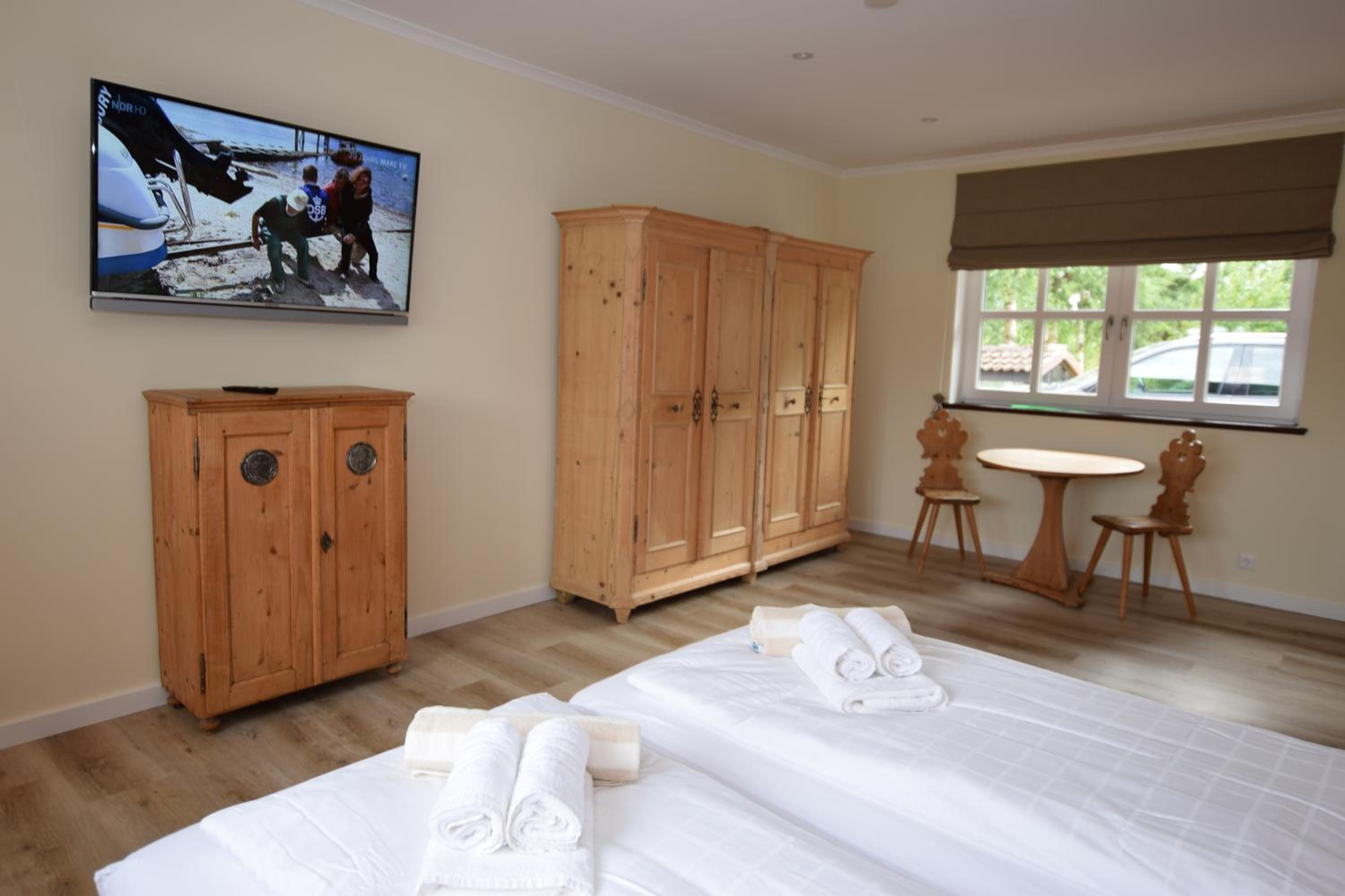 Landhaus Hideaway mit Aussenpool, Sauna und Kamin