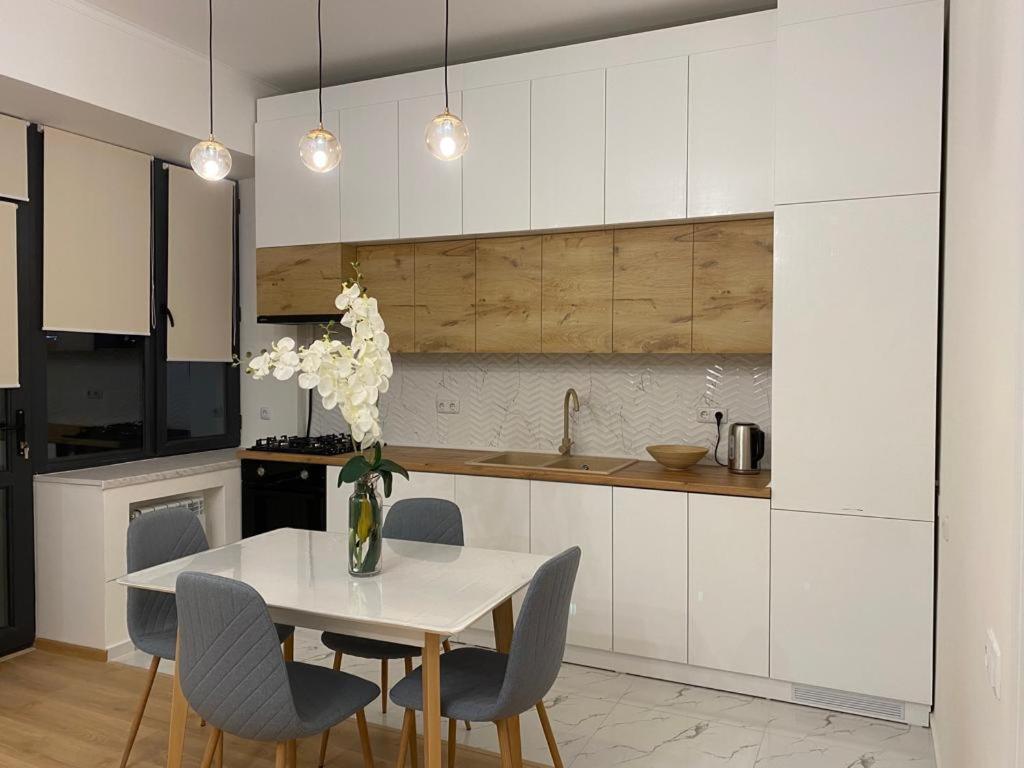Beautiful apartment with 3 balconies in the center of Yerevan