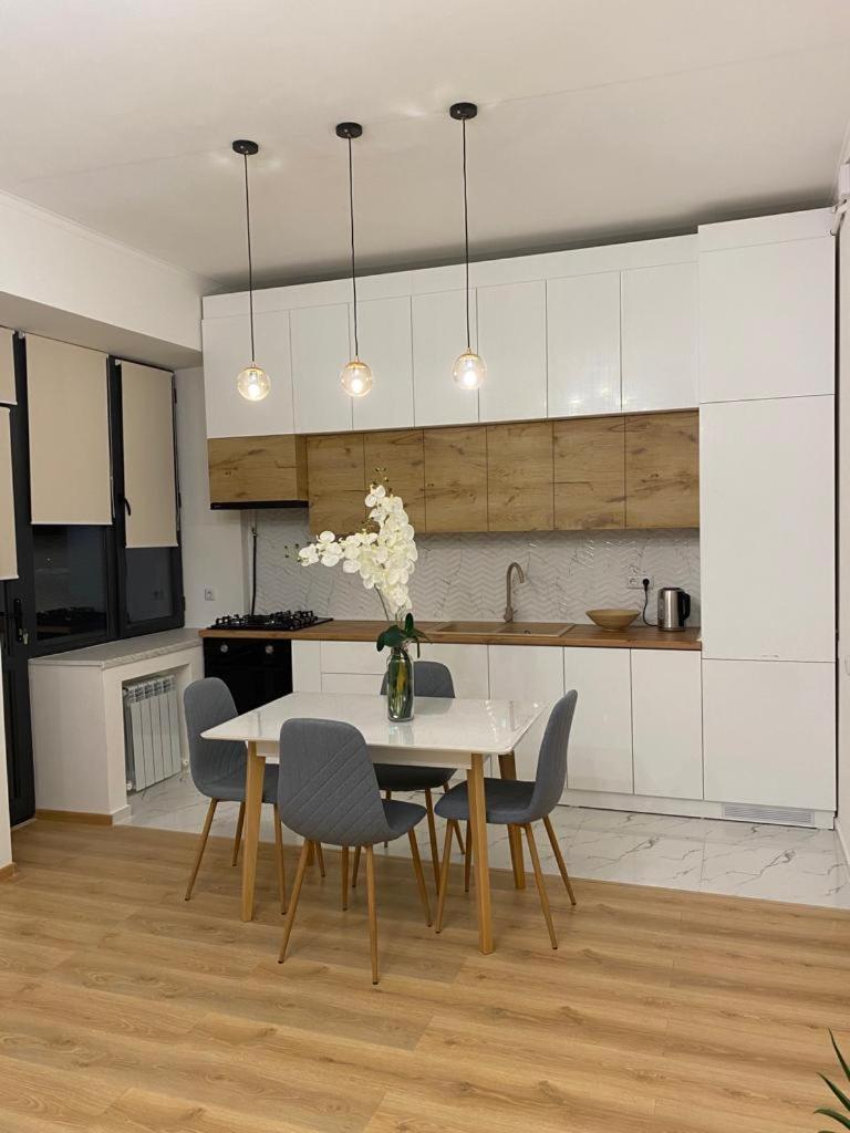Beautiful apartment with 3 balconies in the center of Yerevan