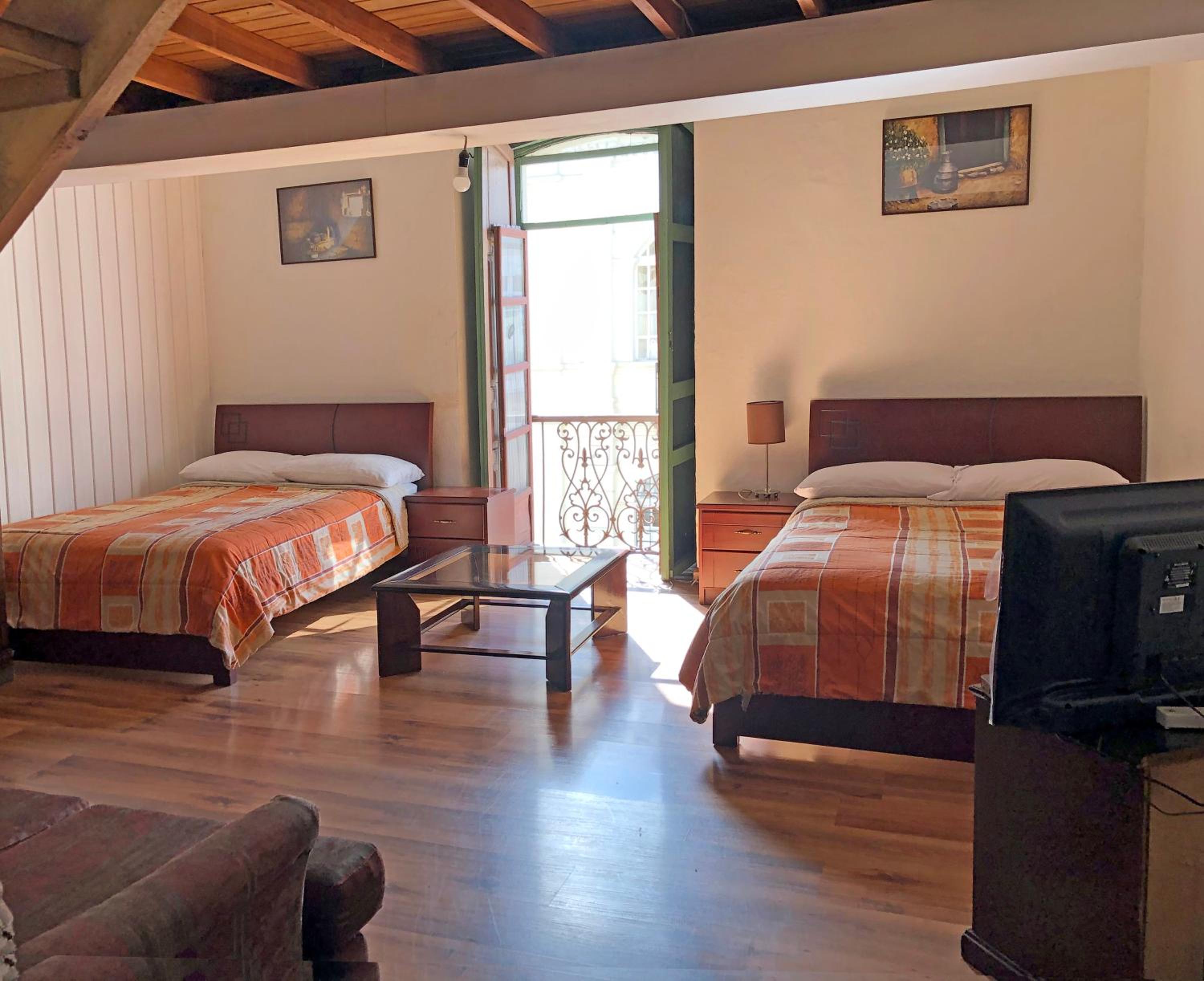 Hostal Latina