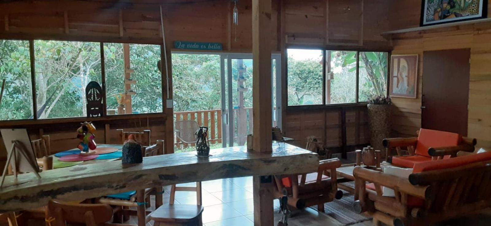 LA CASA DEL BOSQUE Via SALADITO