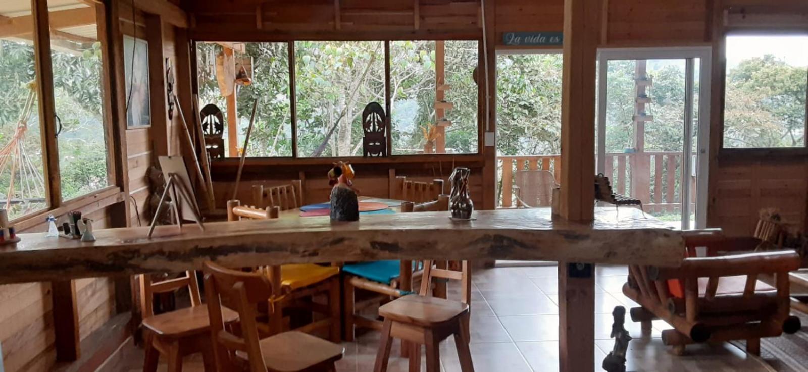 LA CASA DEL BOSQUE Via SALADITO