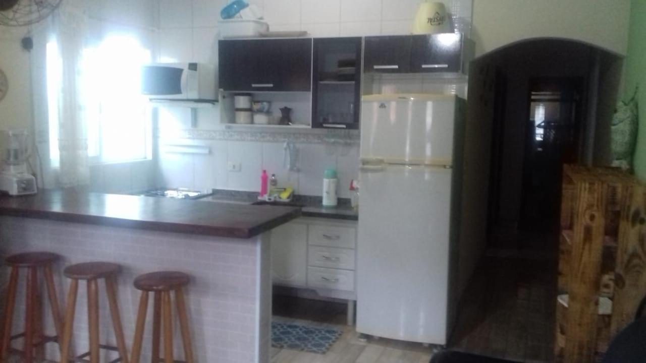 CASA 2 DORM UBATUBA PRAIA MARANDUBA no CONDOMINIO BRISAS DA PRAIA com Wifi Gratis, CHURRASQUEIRA 02 Vagas Garagem