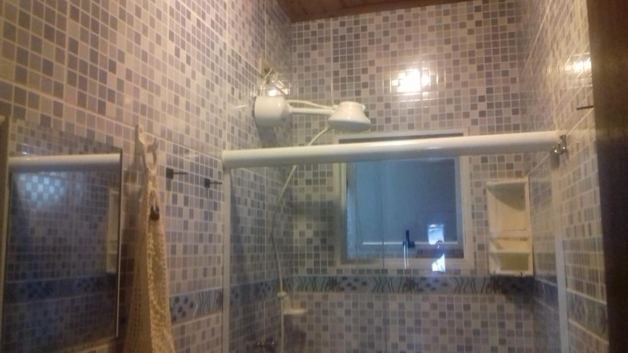 CASA 2 DORM UBATUBA PRAIA MARANDUBA no CONDOMINIO BRISAS DA PRAIA com Wifi Gratis, CHURRASQUEIRA 02 Vagas Garagem