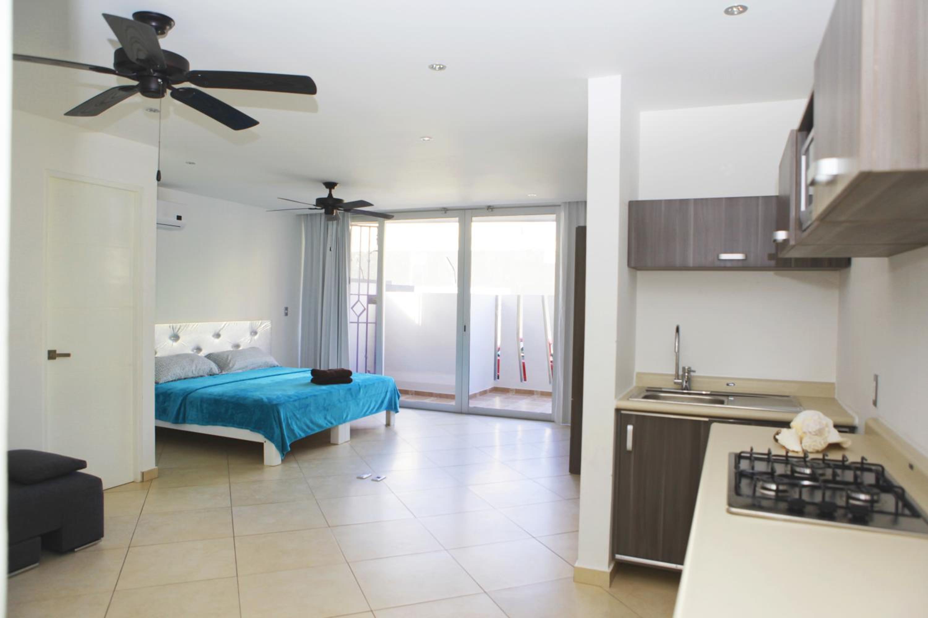 Iris Studios & Apartments — photo 15