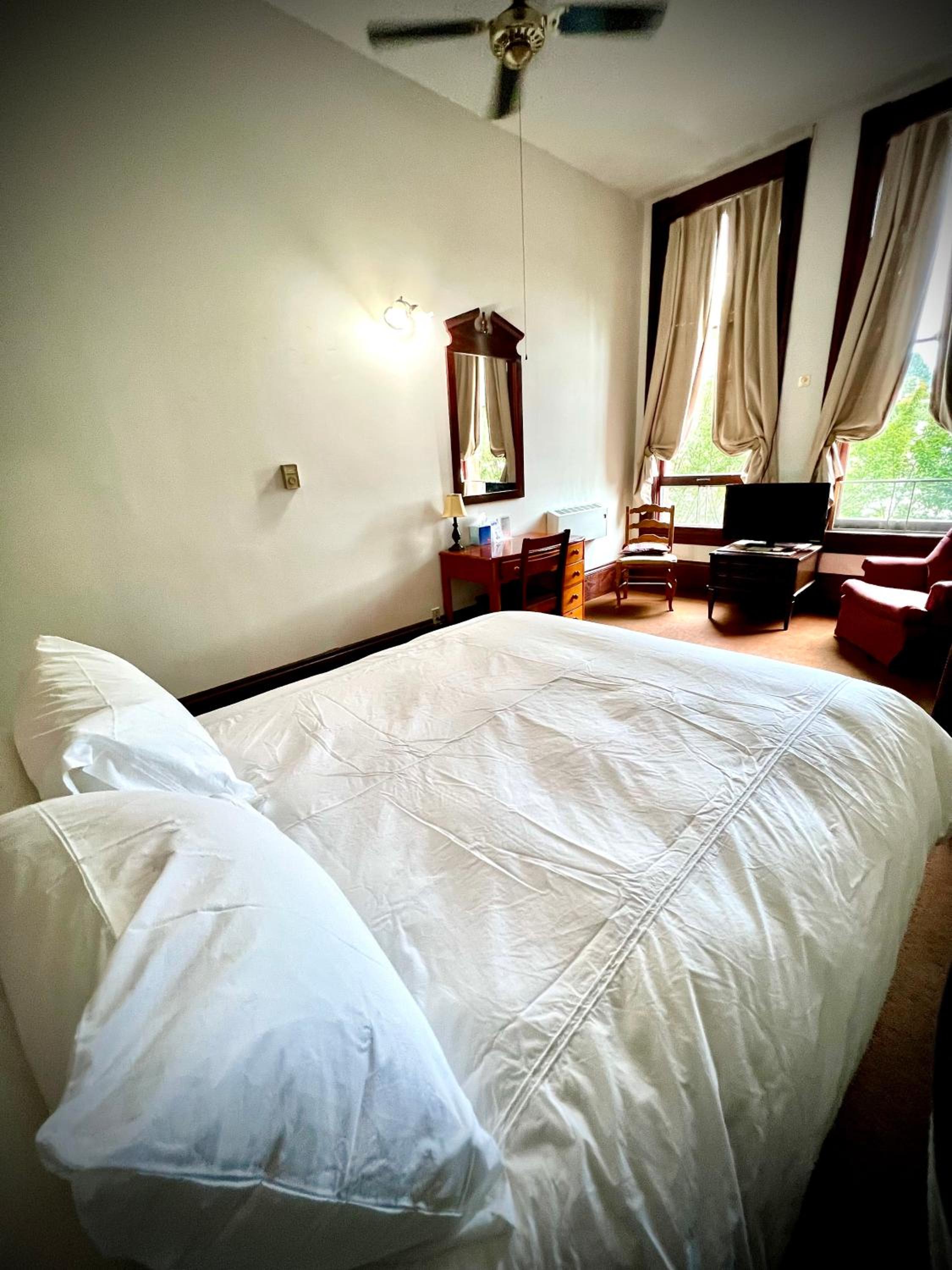 The Monarch Hotel, photo 97