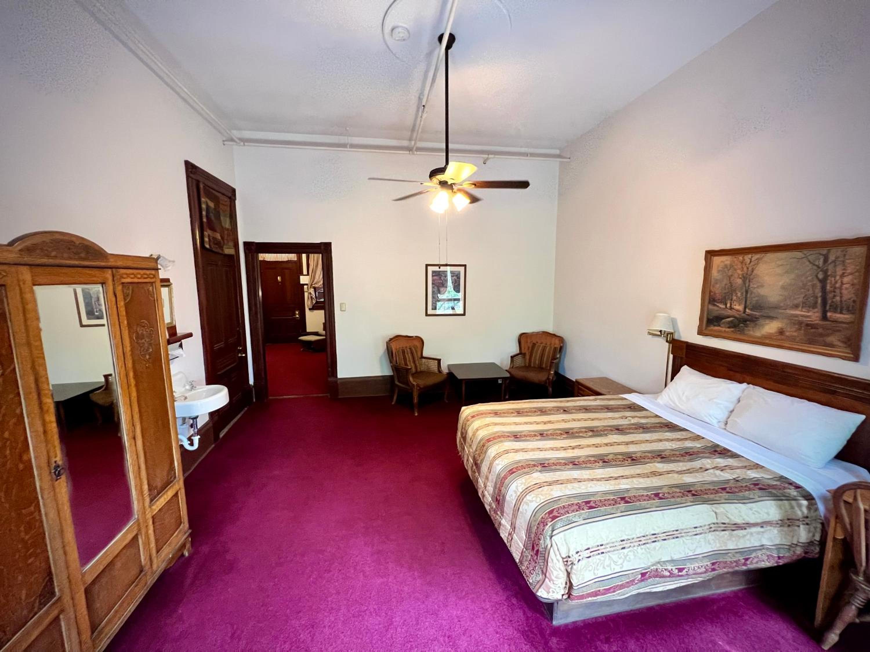 The Monarch Hotel, photo 73
