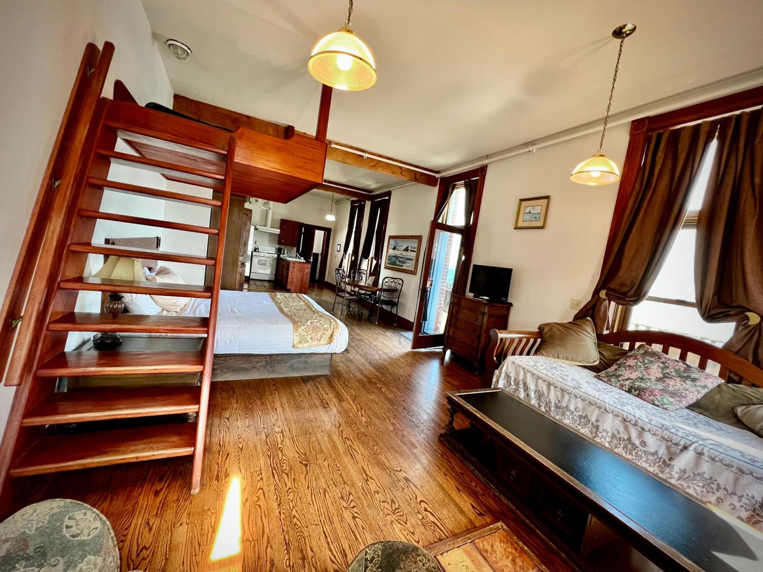 The Monarch Hotel, photo 13