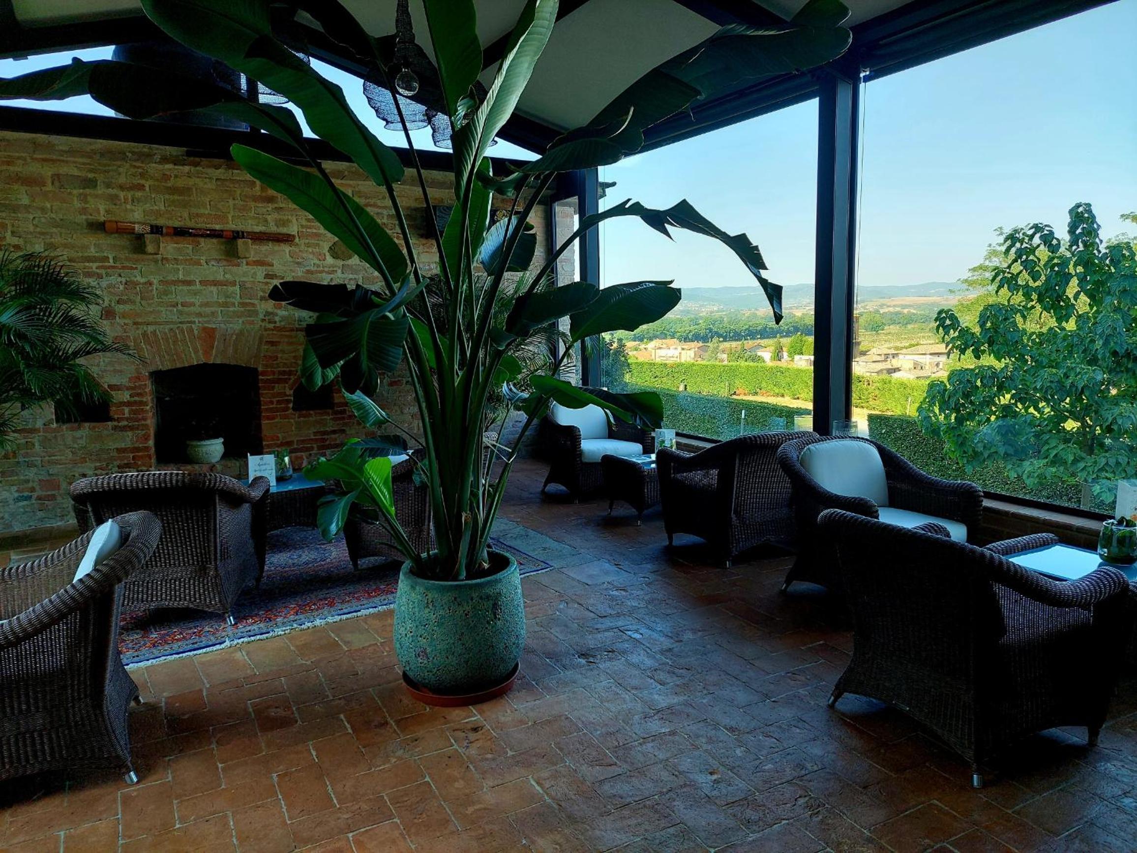 lounge