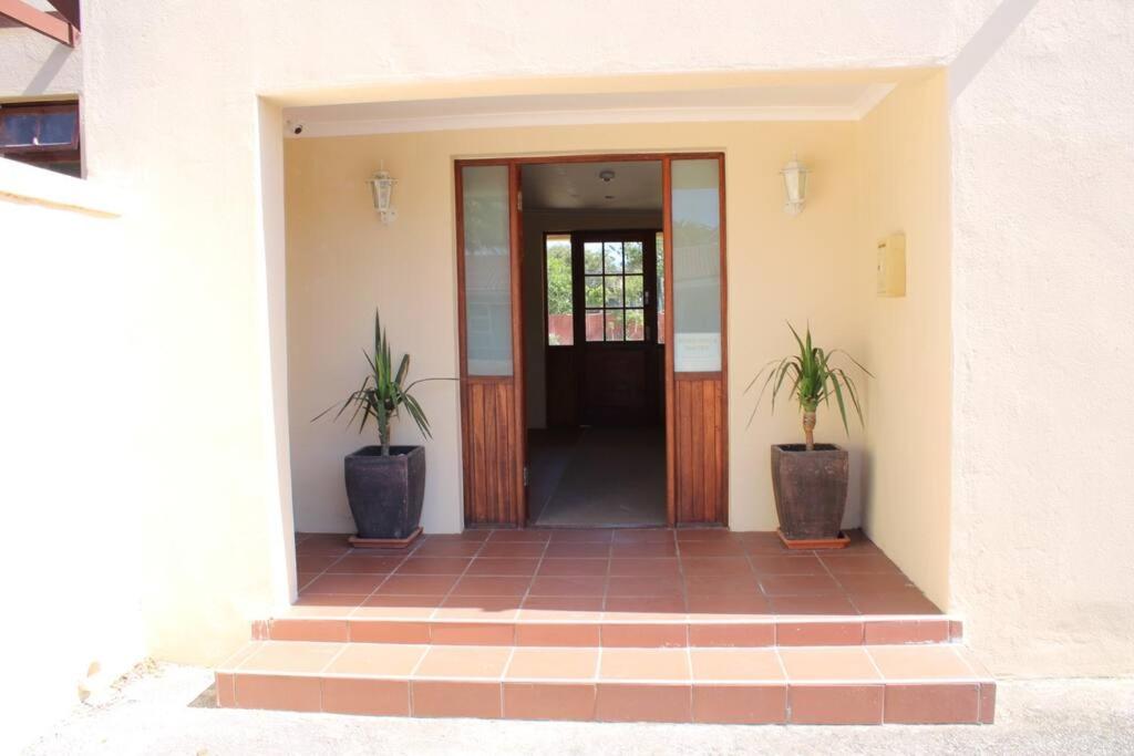 Classic Cape Dutch Studio Apartment view 3