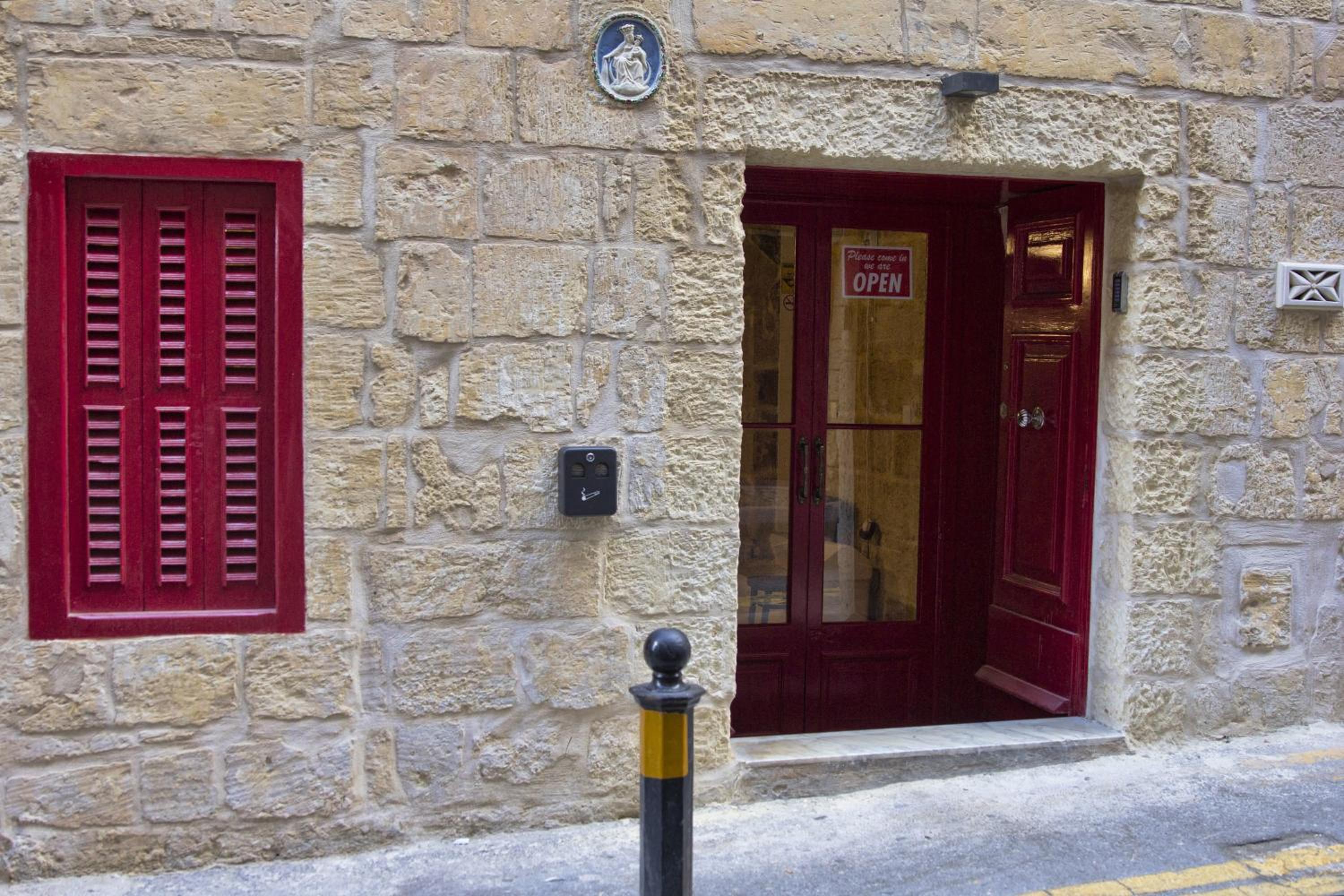 Dormitory shared hostel by Vallettastay photo 4