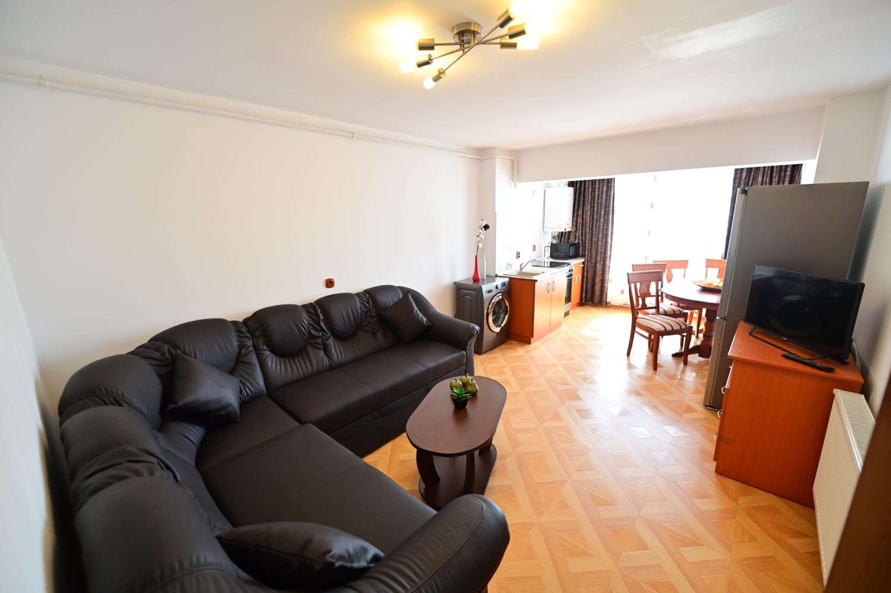 Vacation Apartment with free parking view 3